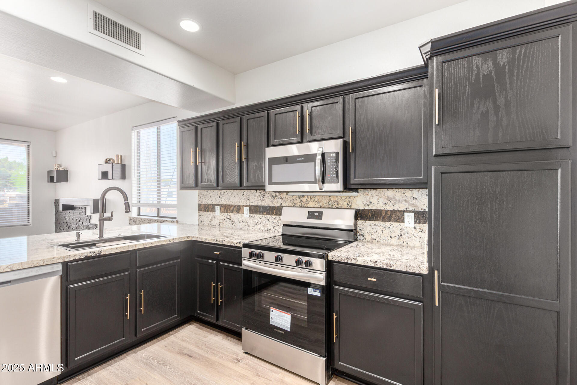 21655 N 36TH Avenue, 131