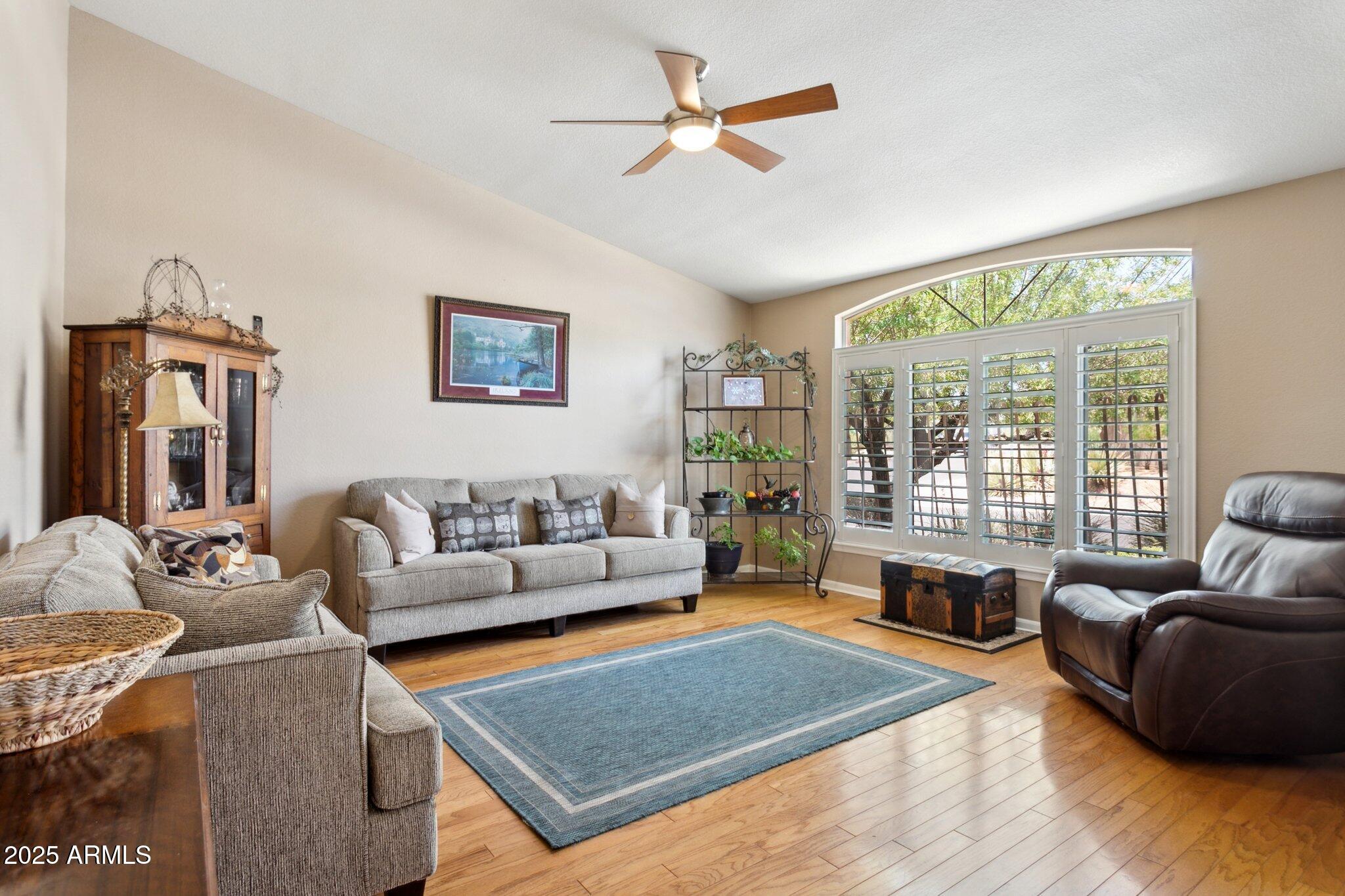 4401 E BARWICK Drive