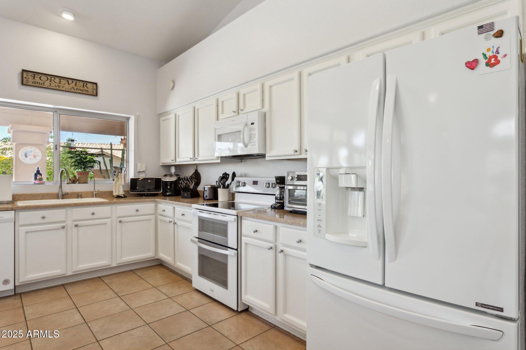 4401 E BARWICK Drive