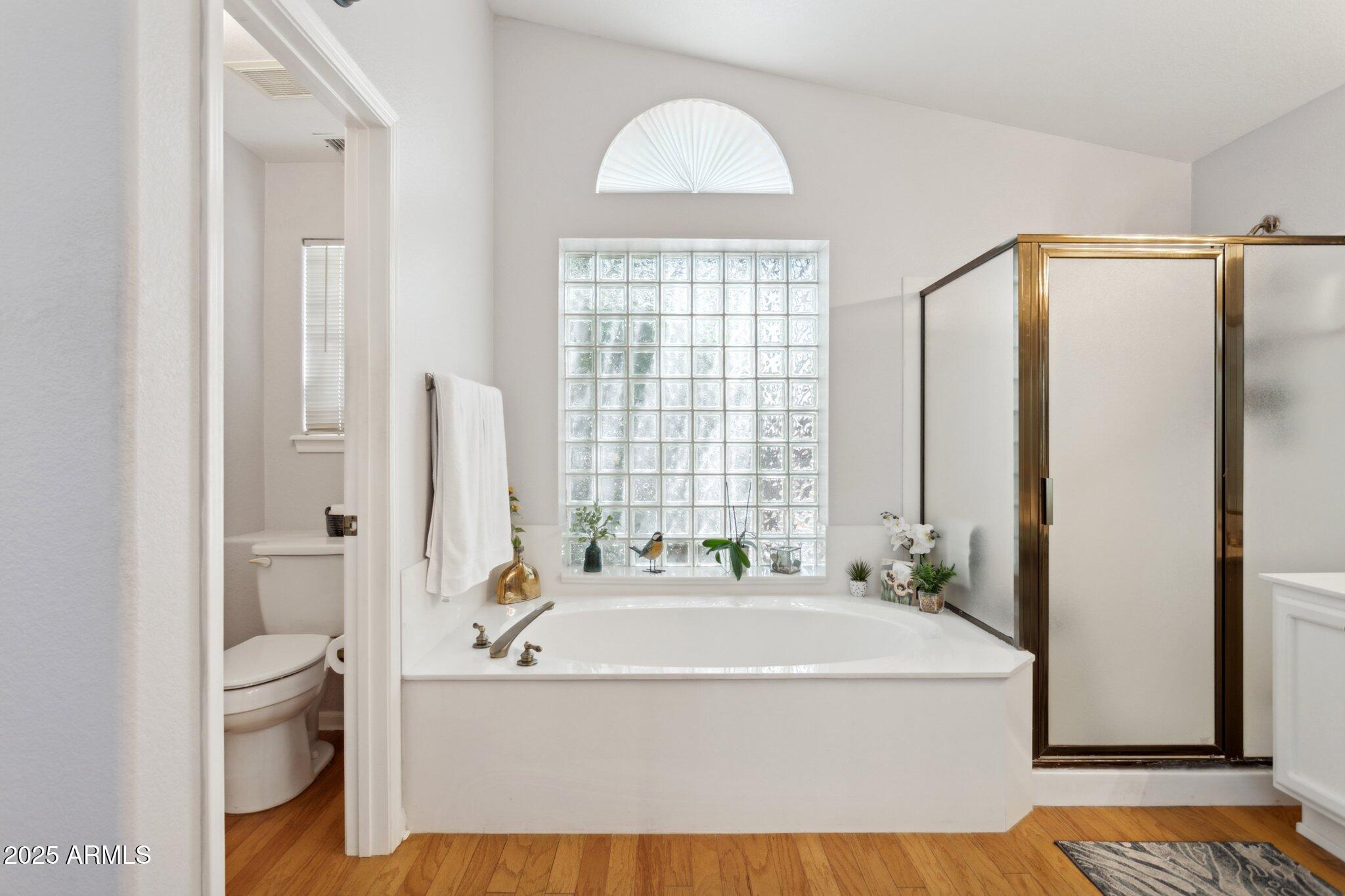 4401 E BARWICK Drive