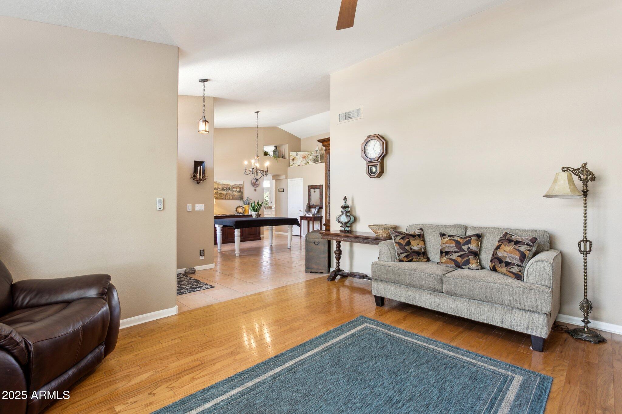 4401 E BARWICK Drive