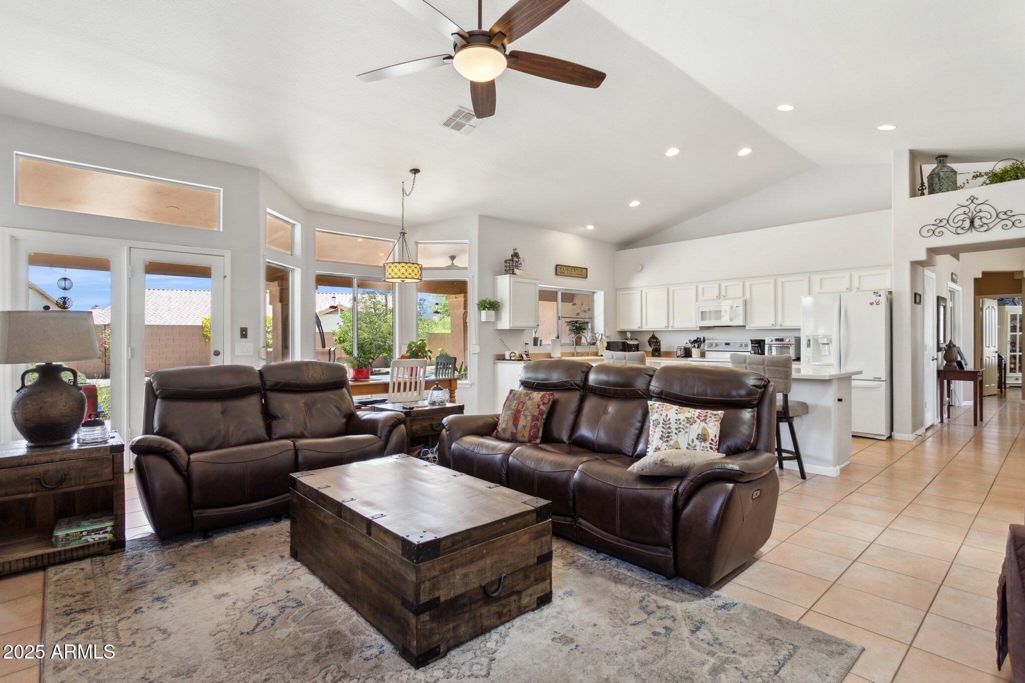 4401 E BARWICK Drive