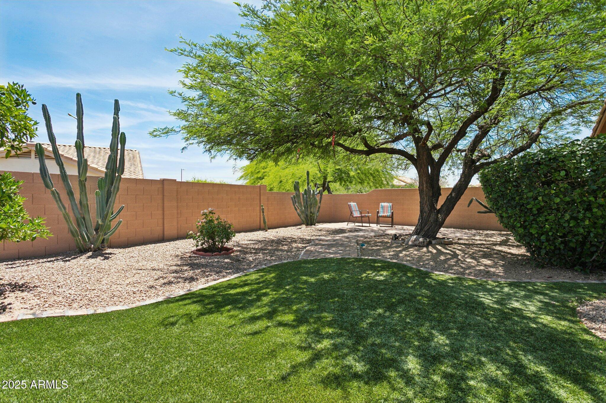 4401 E BARWICK Drive