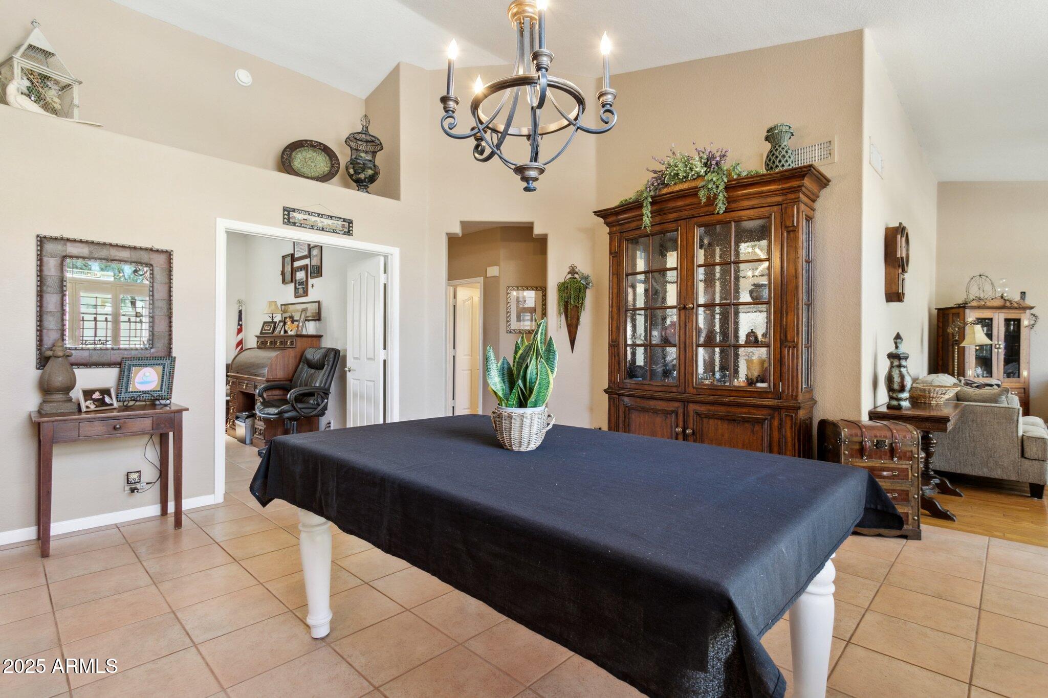 4401 E BARWICK Drive