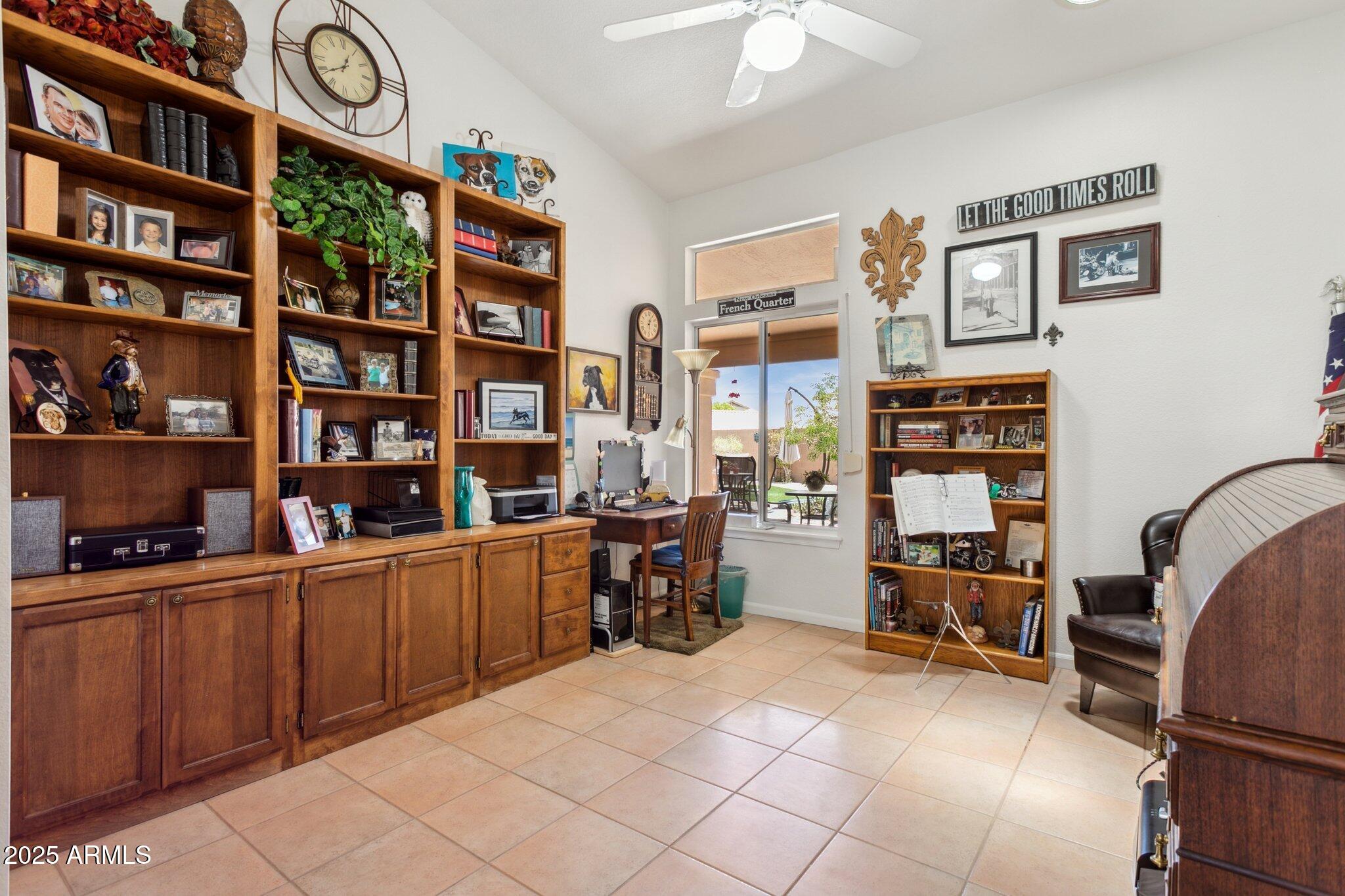 4401 E BARWICK Drive