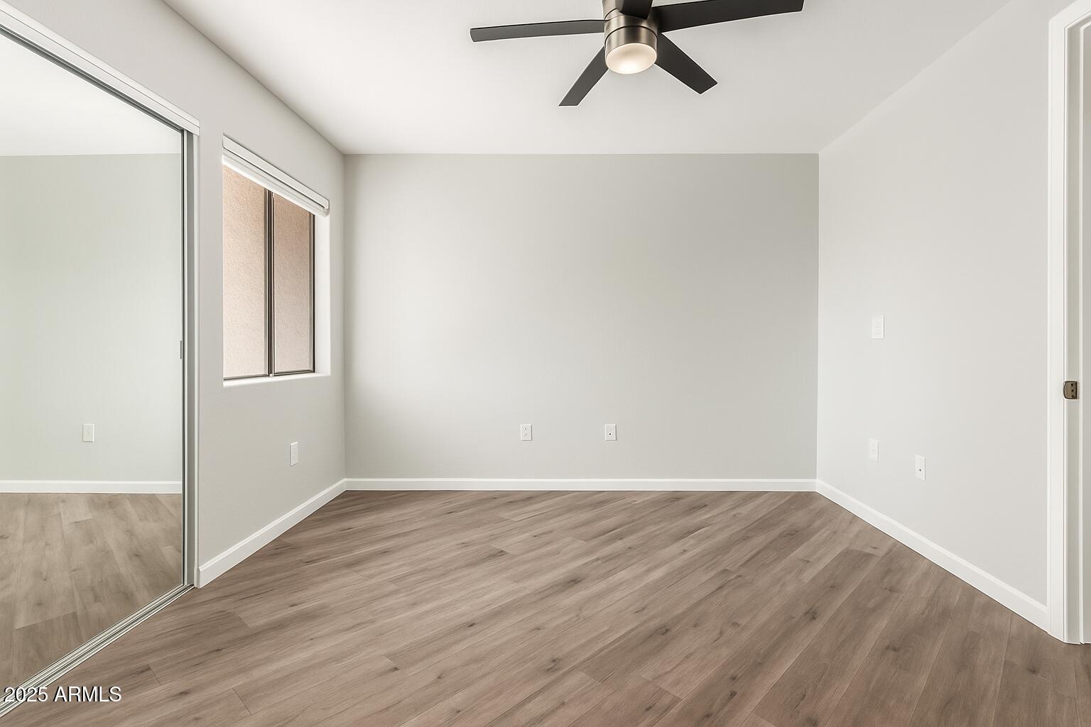 9460 E MISSION Lane E, 211