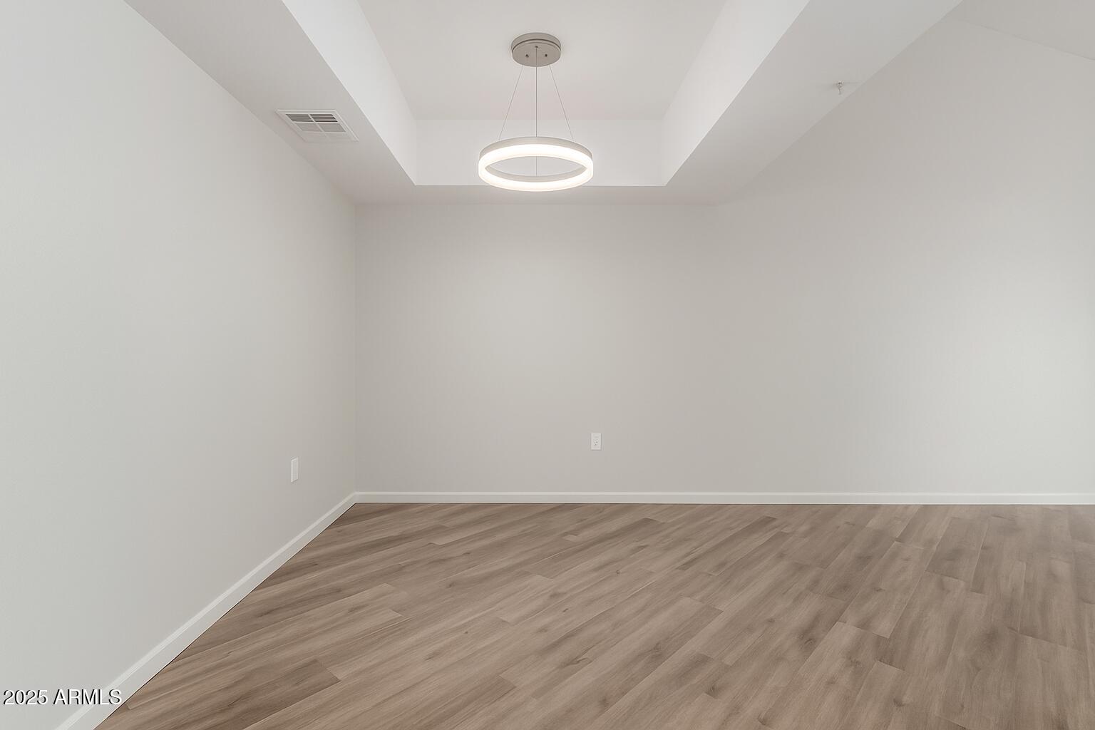 9460 E MISSION Lane E, 211