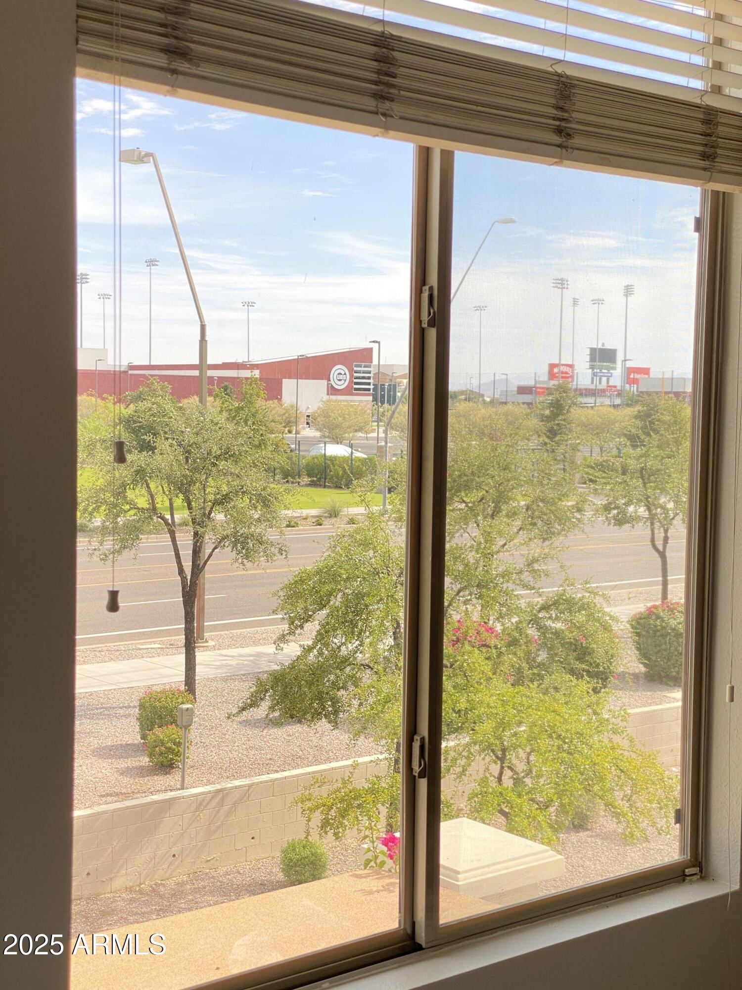 2401 E RIO SALADO Parkway, 1012