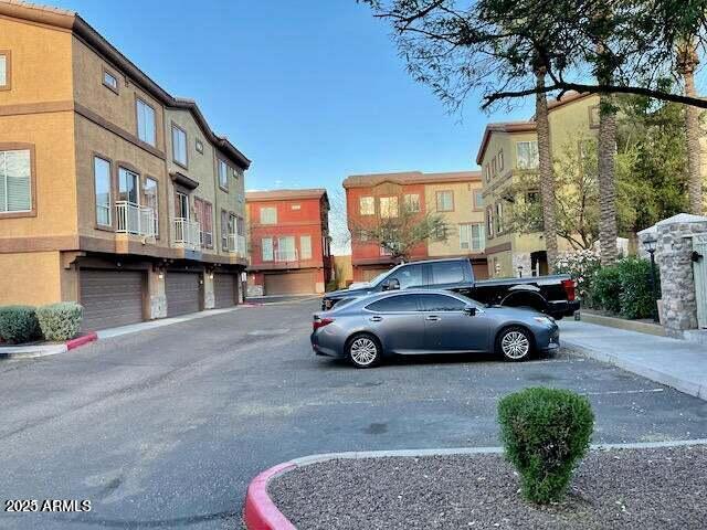 1920 E BELL Road, 1095