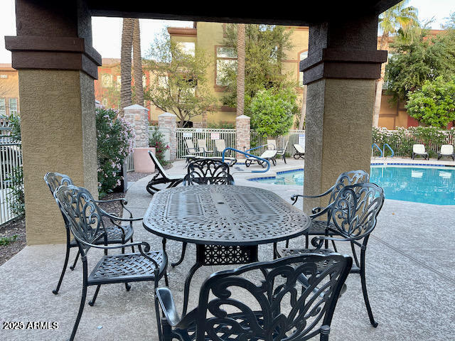 1920 E BELL Road, 1095