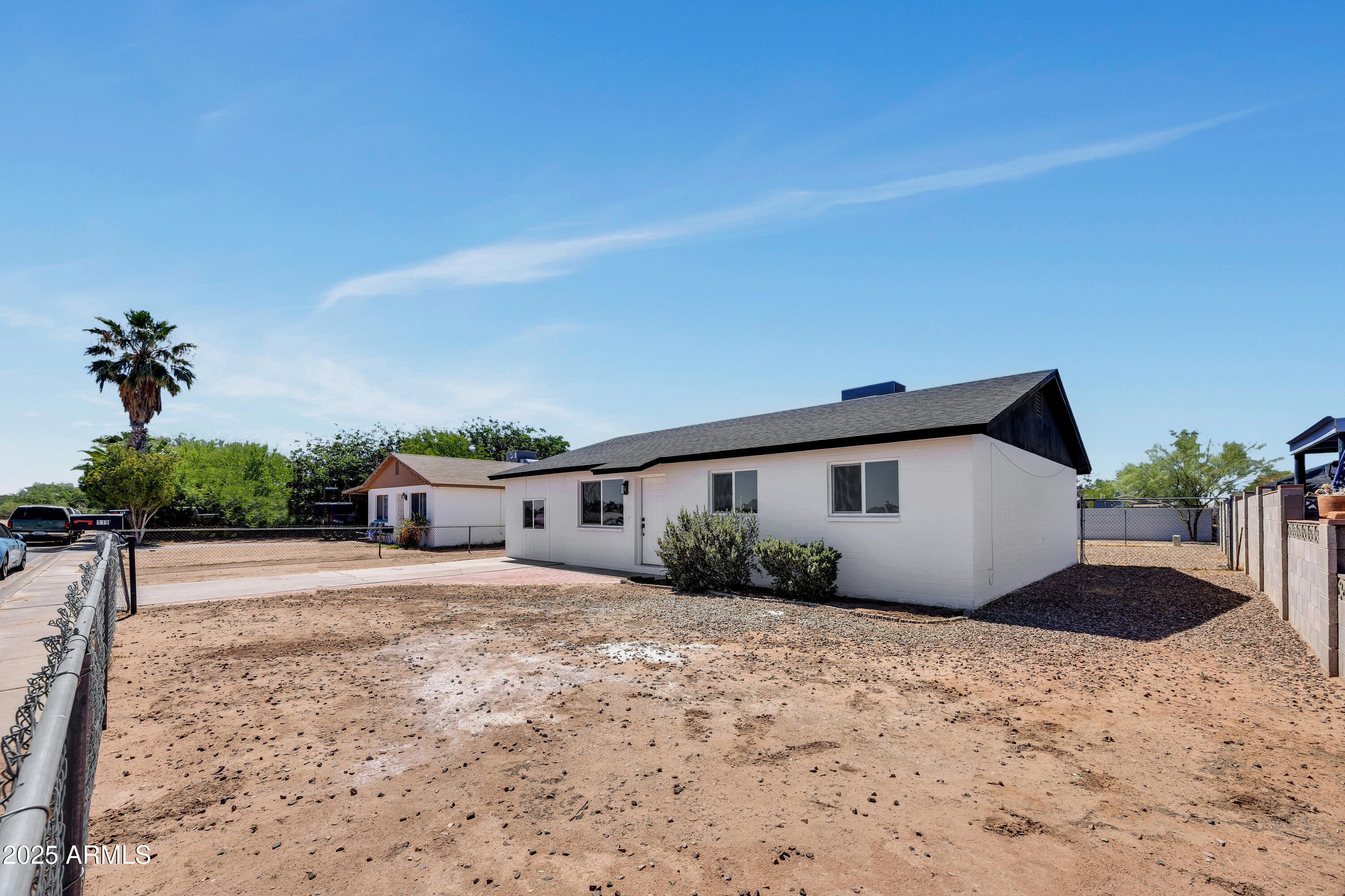 119 W SILVER REEF Road