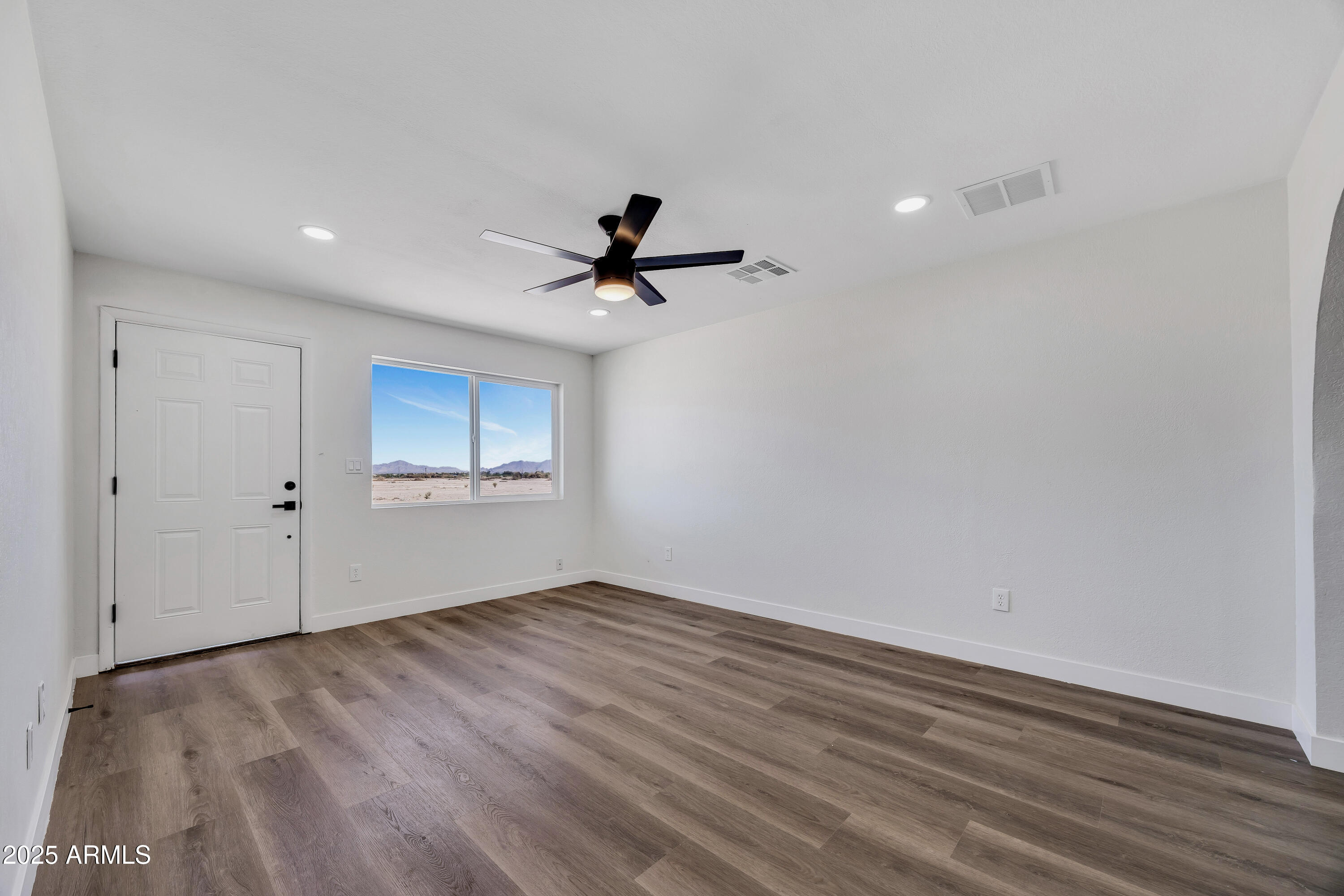 119 W SILVER REEF Road