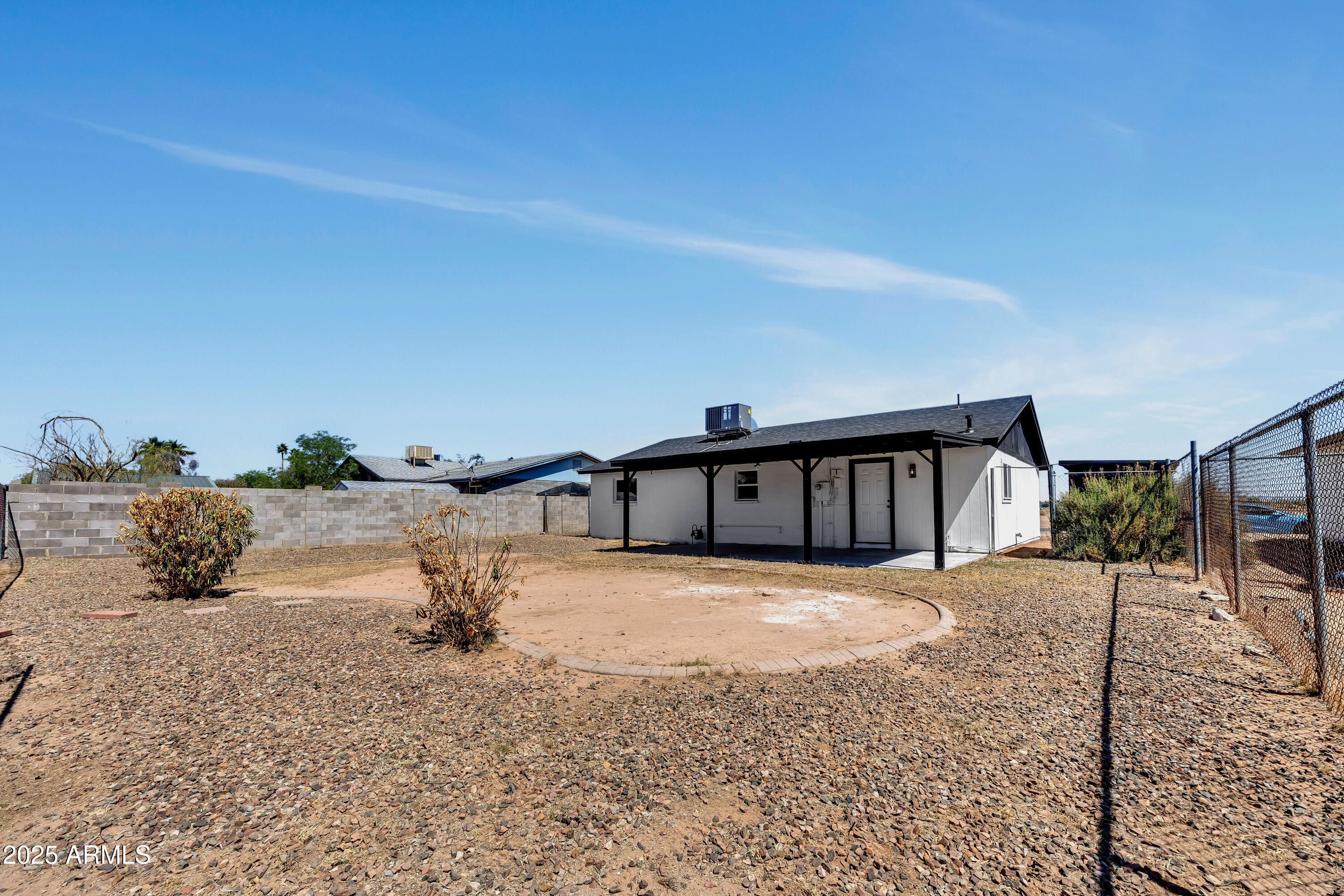 119 W SILVER REEF Road