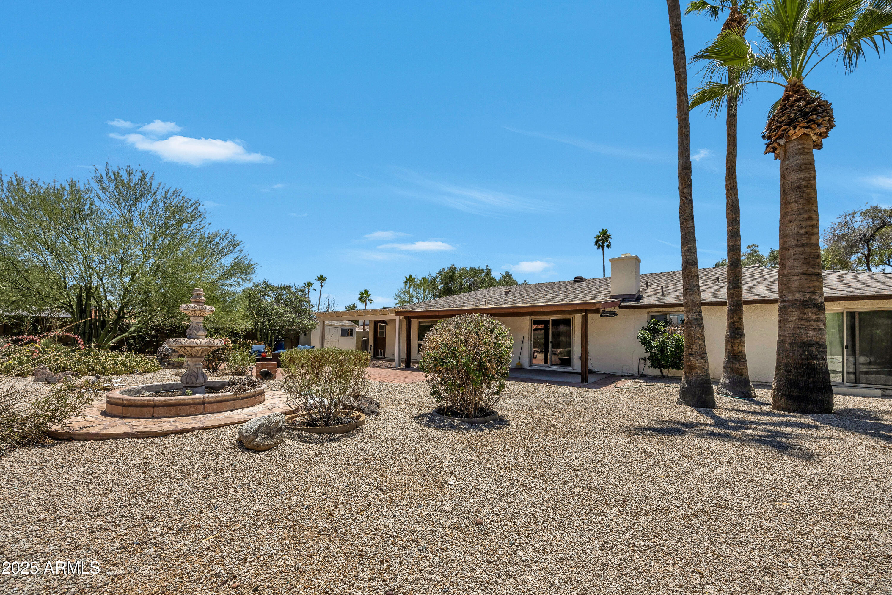 5728 E SHARON Drive