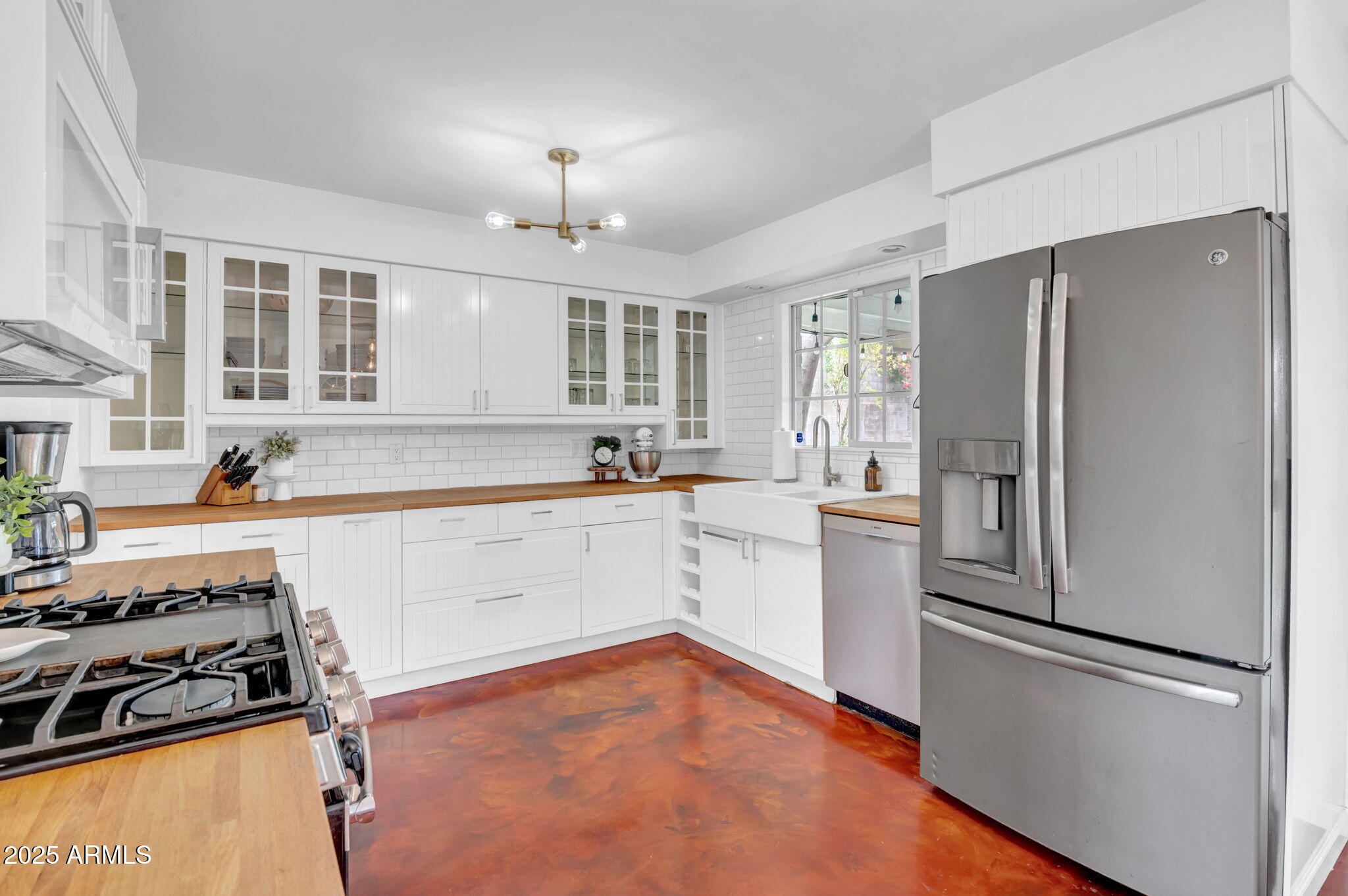 1233 E EL CAMINO Drive