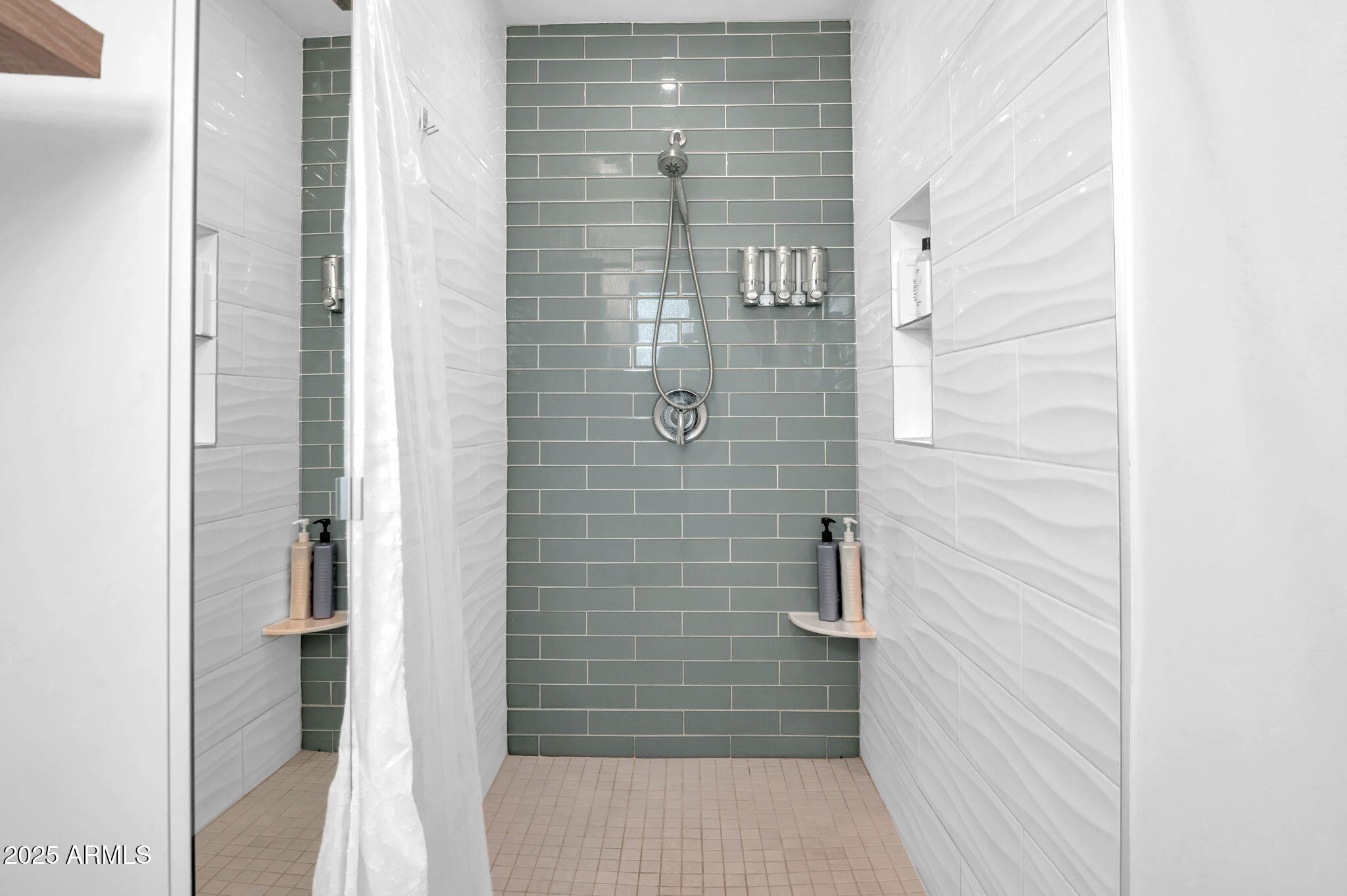 1233 E EL CAMINO Drive