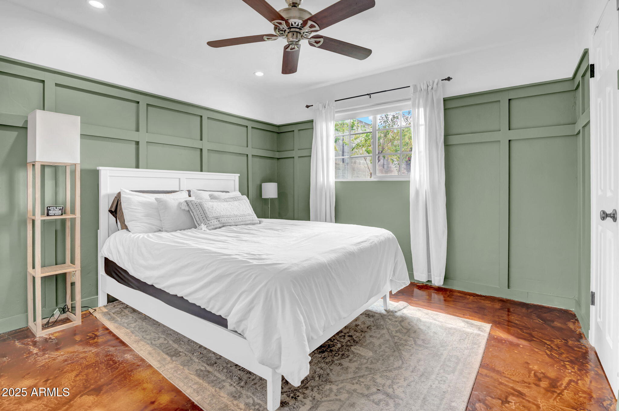 1233 E EL CAMINO Drive