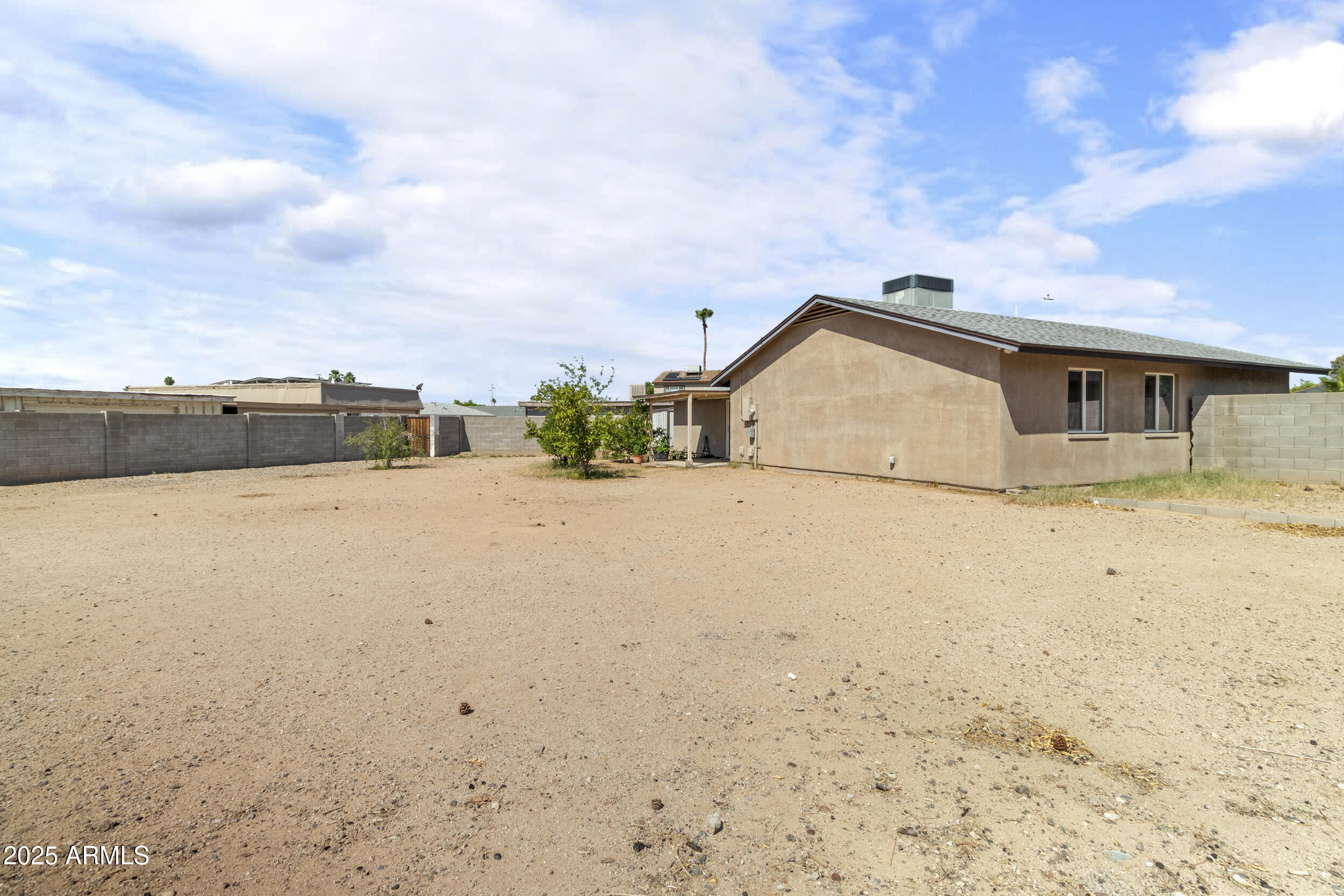 2201 W WETHERSFIELD Road