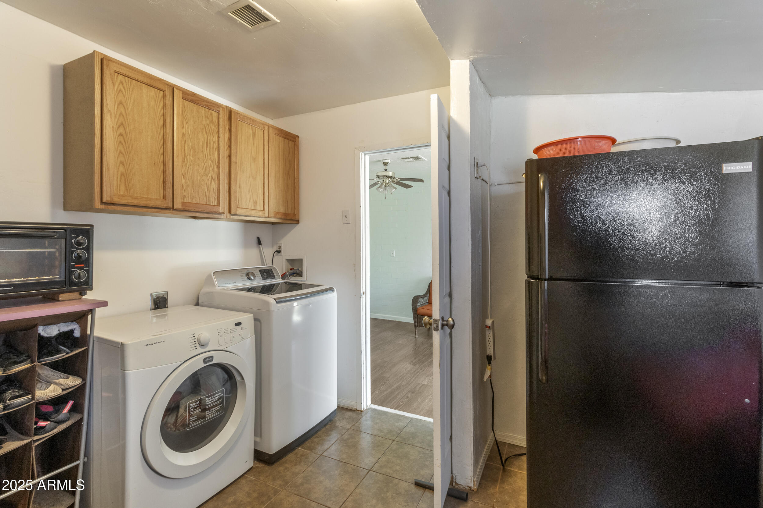 2201 W WETHERSFIELD Road