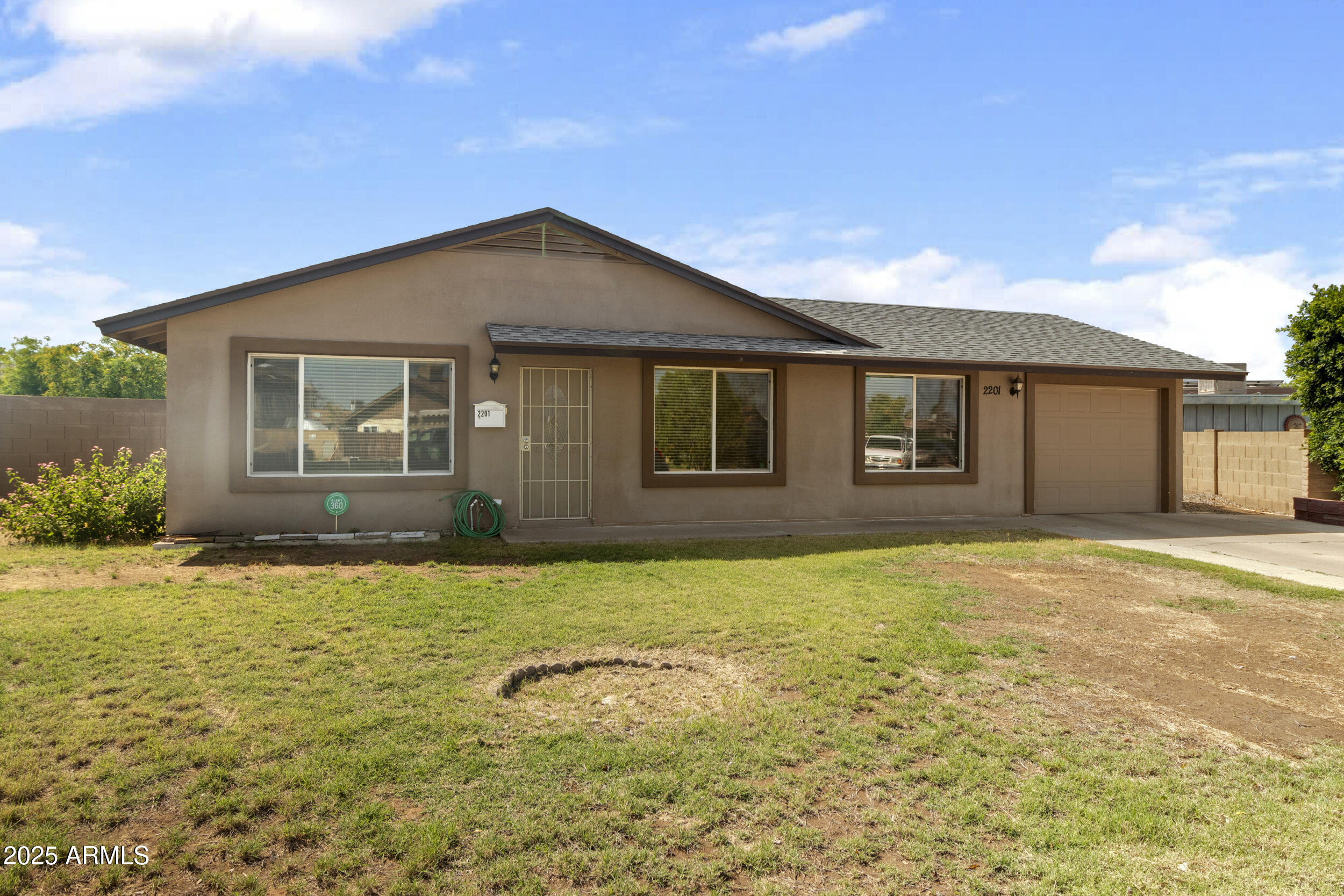 2201 W WETHERSFIELD Road