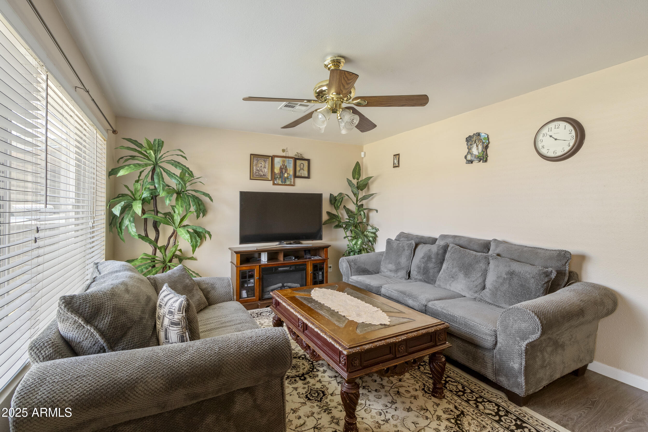 2201 W WETHERSFIELD Road