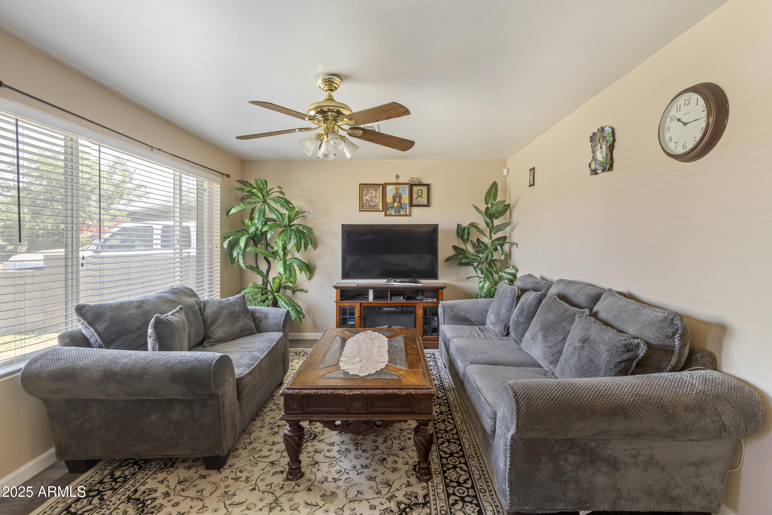 2201 W WETHERSFIELD Road