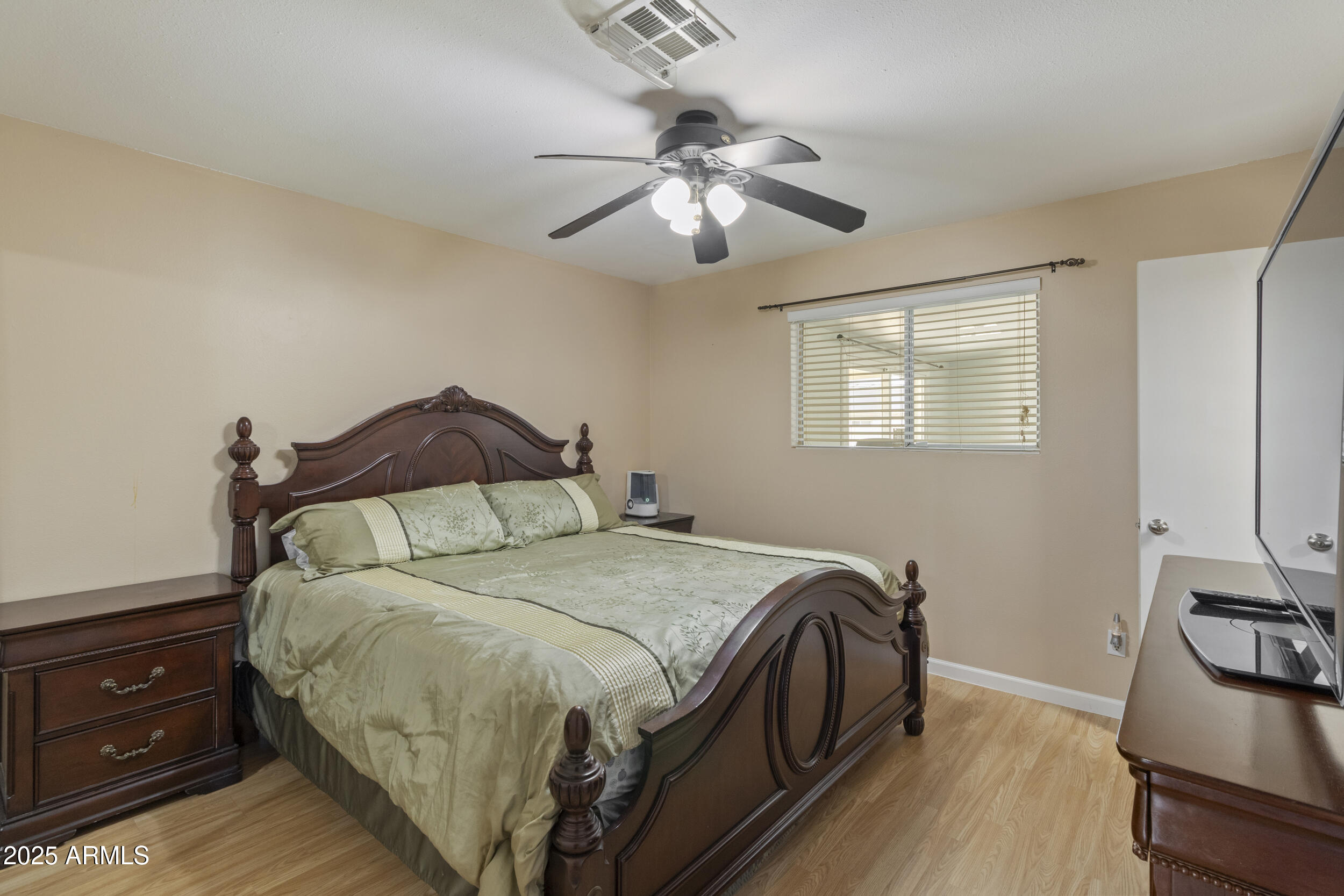 2201 W WETHERSFIELD Road