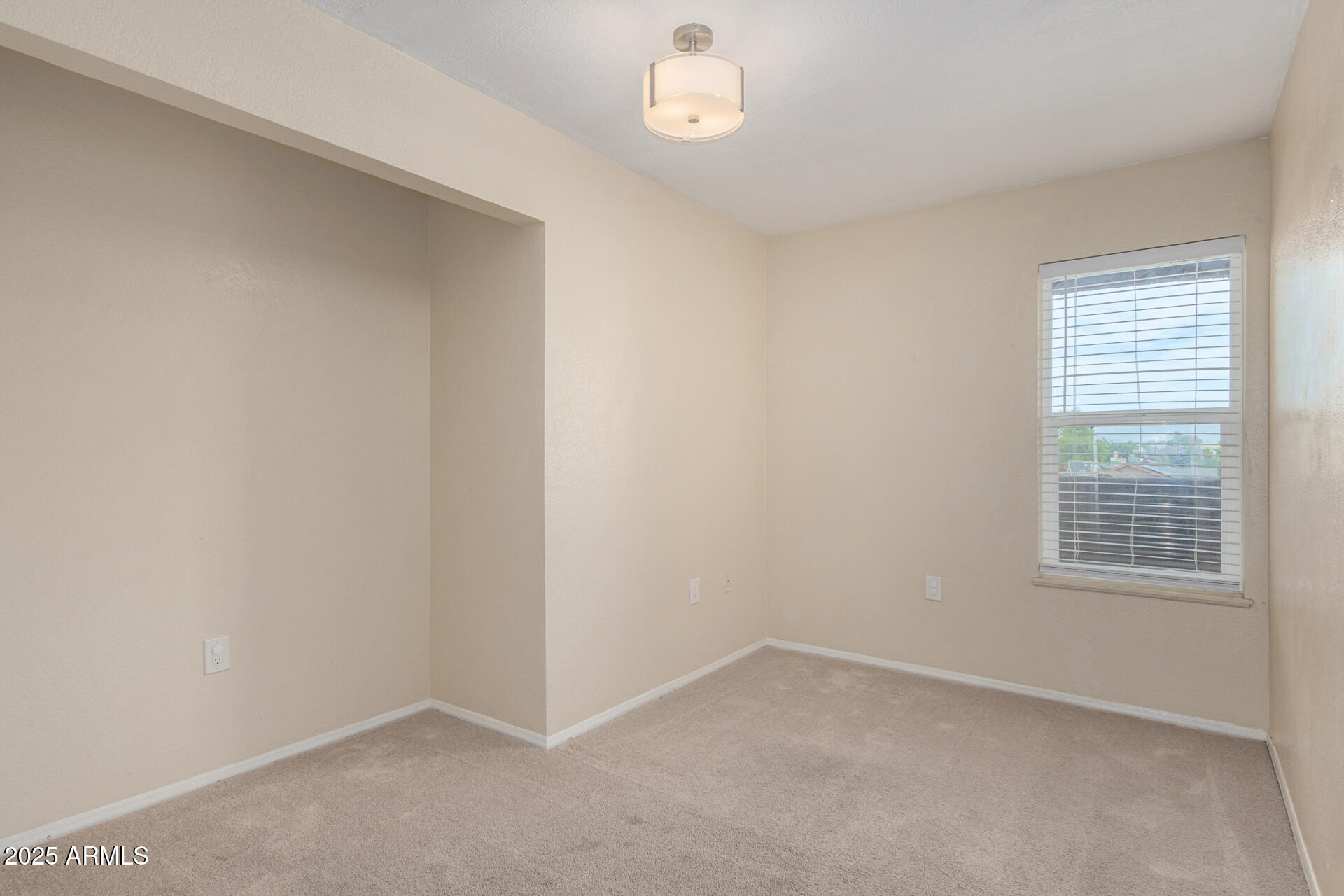 1645 W BASELINE Road, 2098