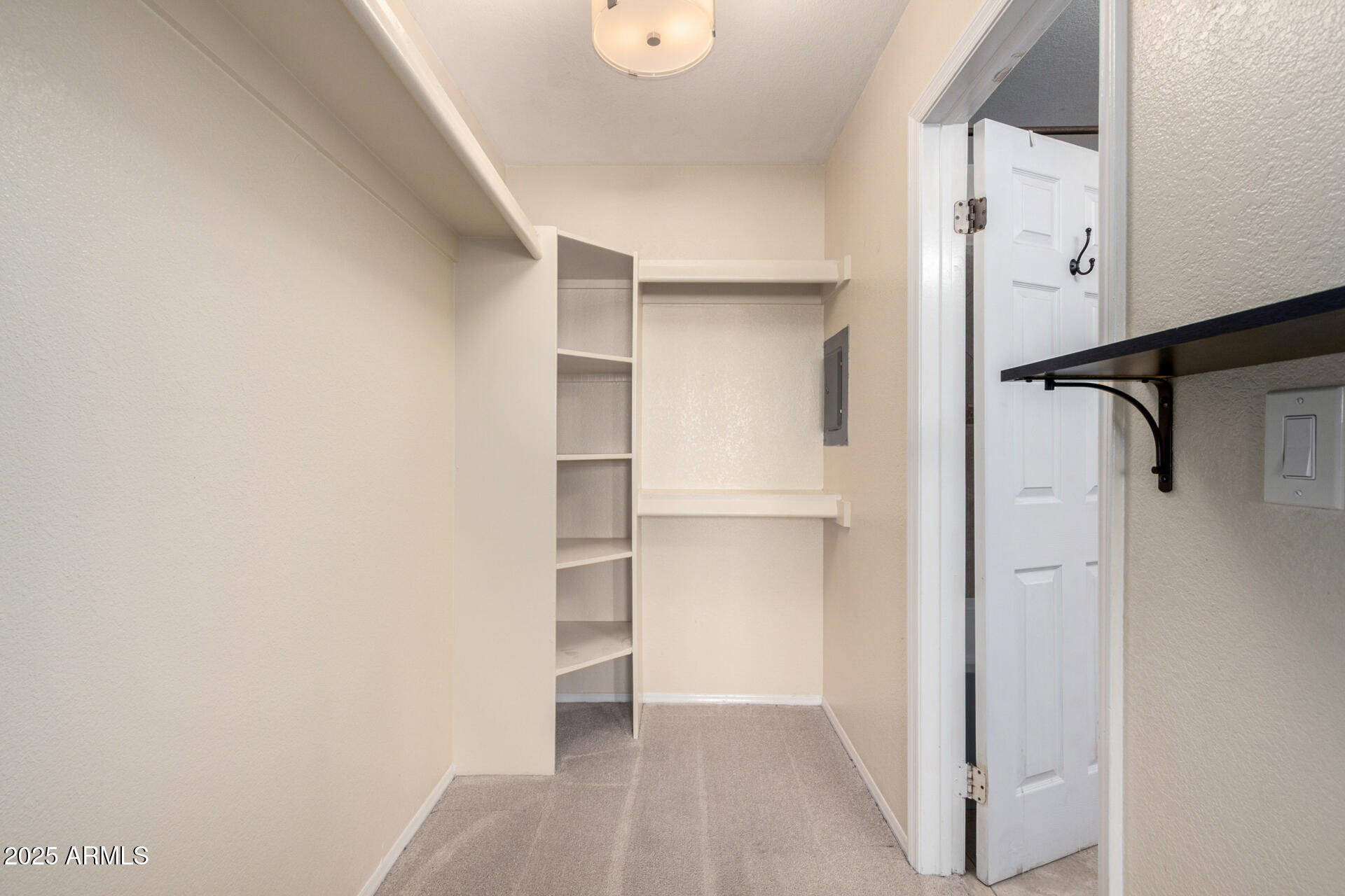 1645 W BASELINE Road, 2098