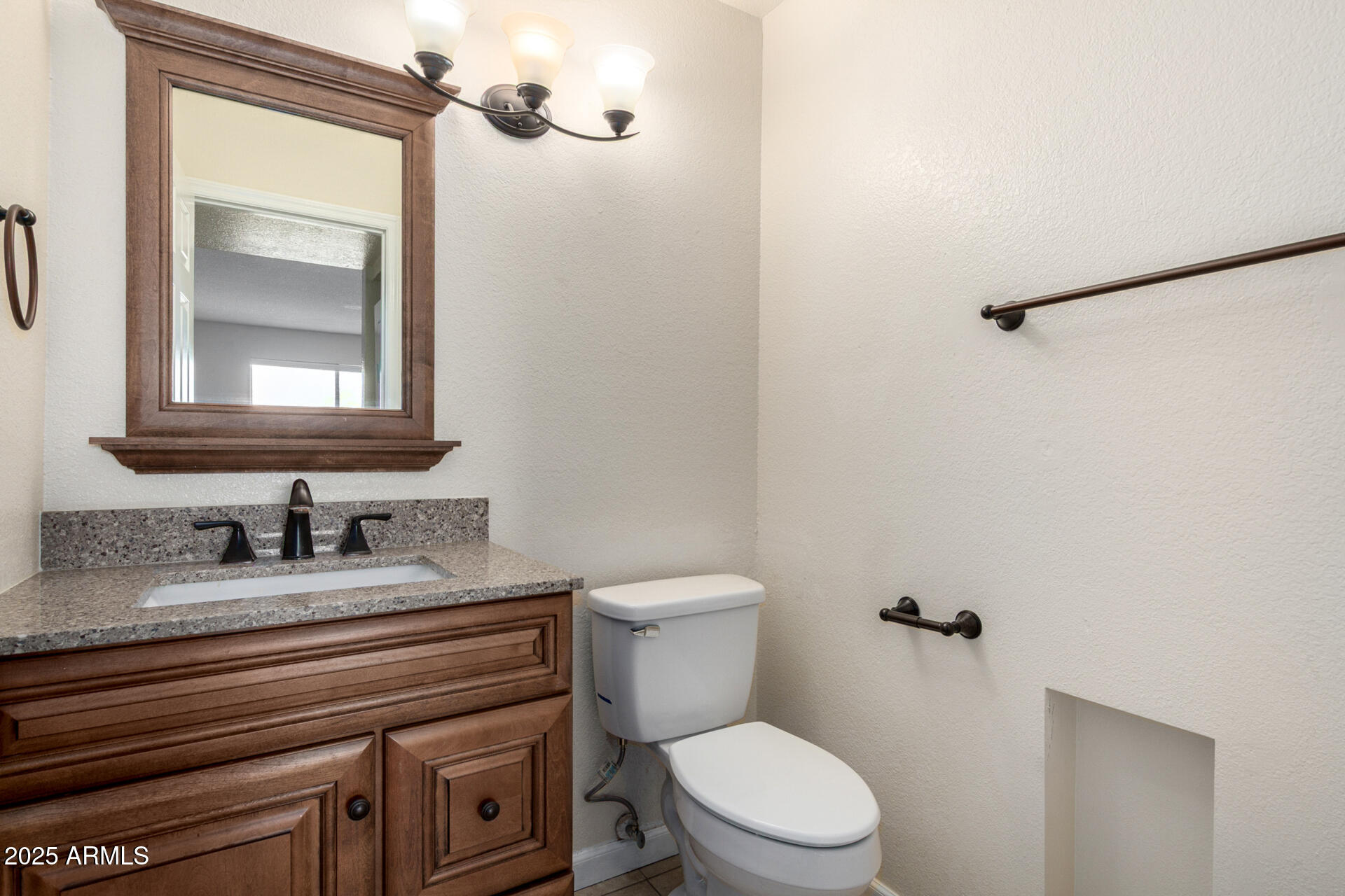 1645 W BASELINE Road, 2098