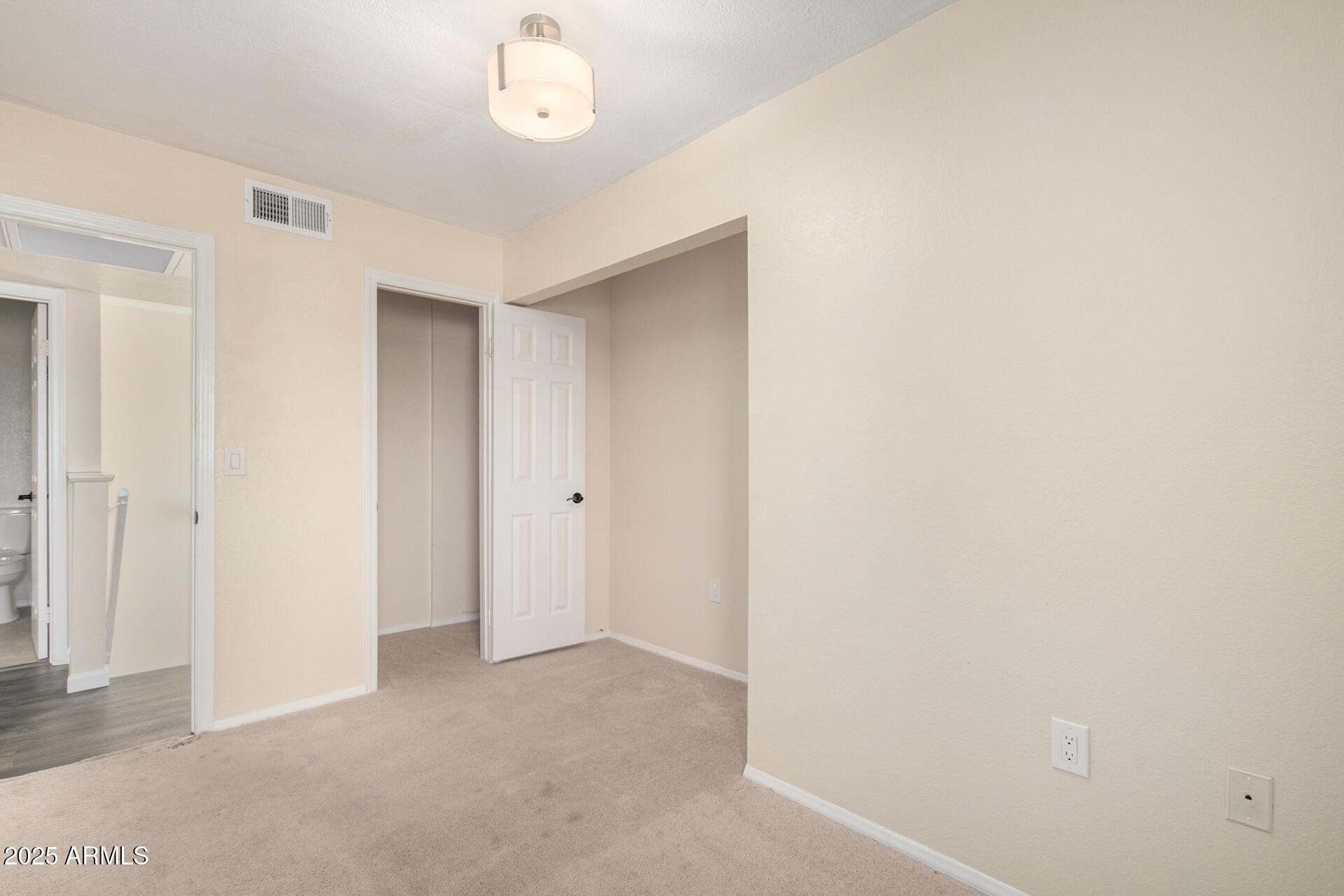 1645 W BASELINE Road, 2098