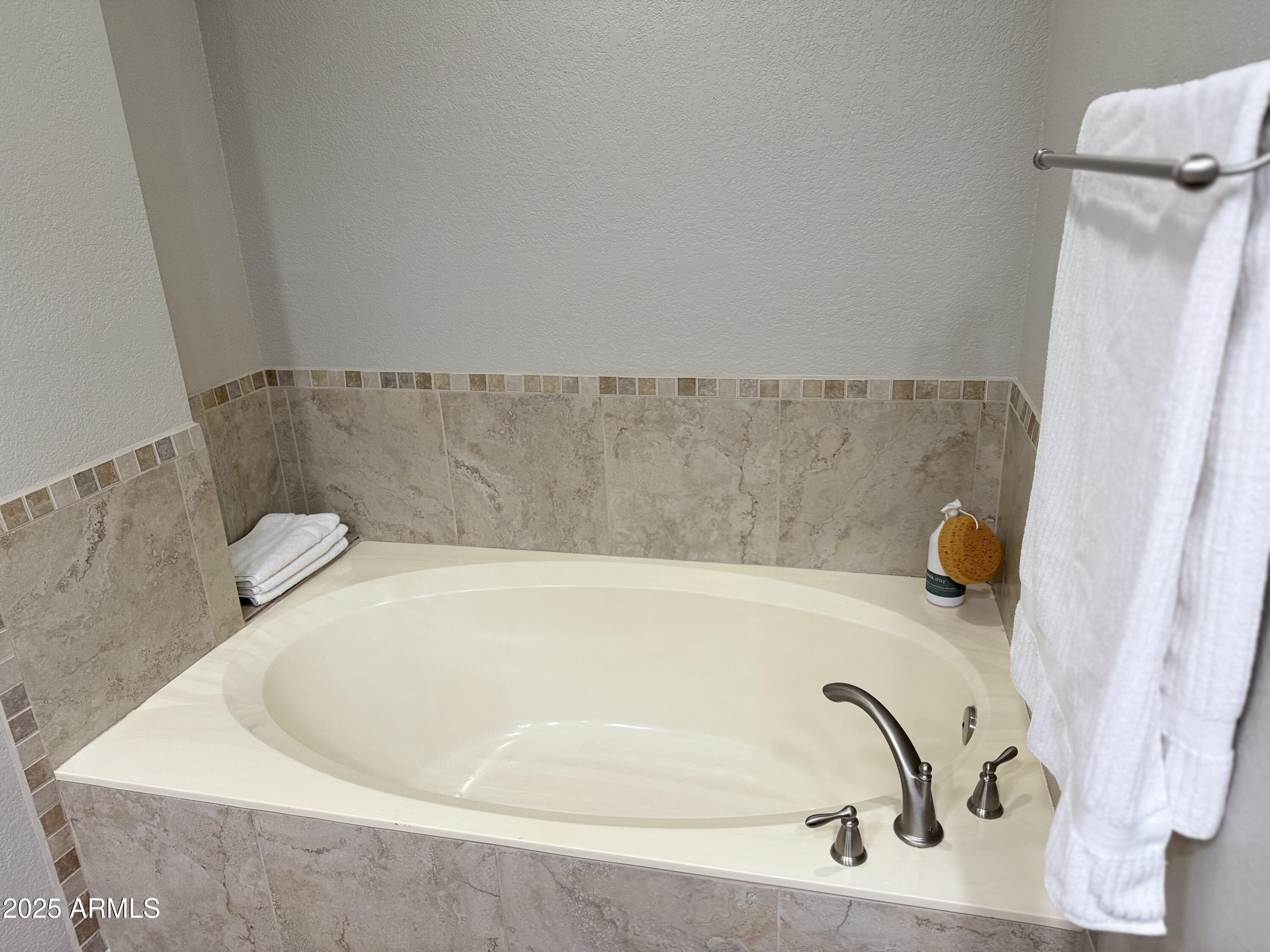 7272 E GAINEY RANCH Road, 122