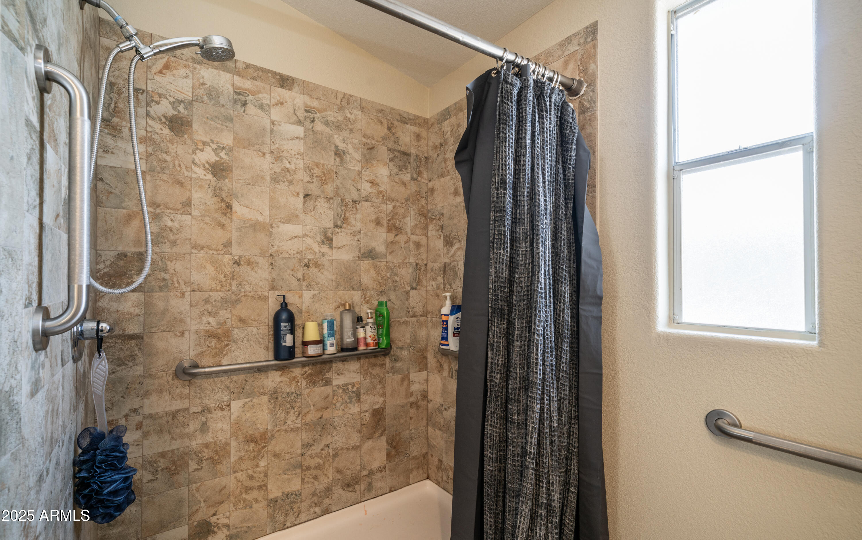 9431 E CORALBELL Avenue, 6