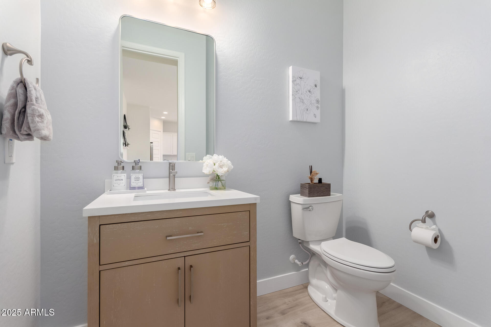 18453 W ELWOOD Street