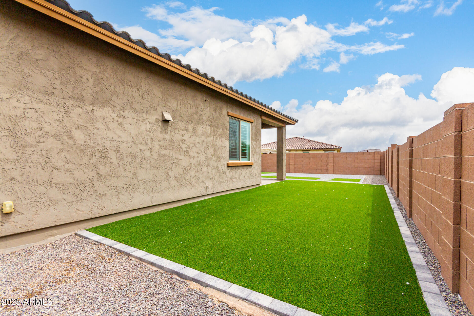 18453 W ELWOOD Street