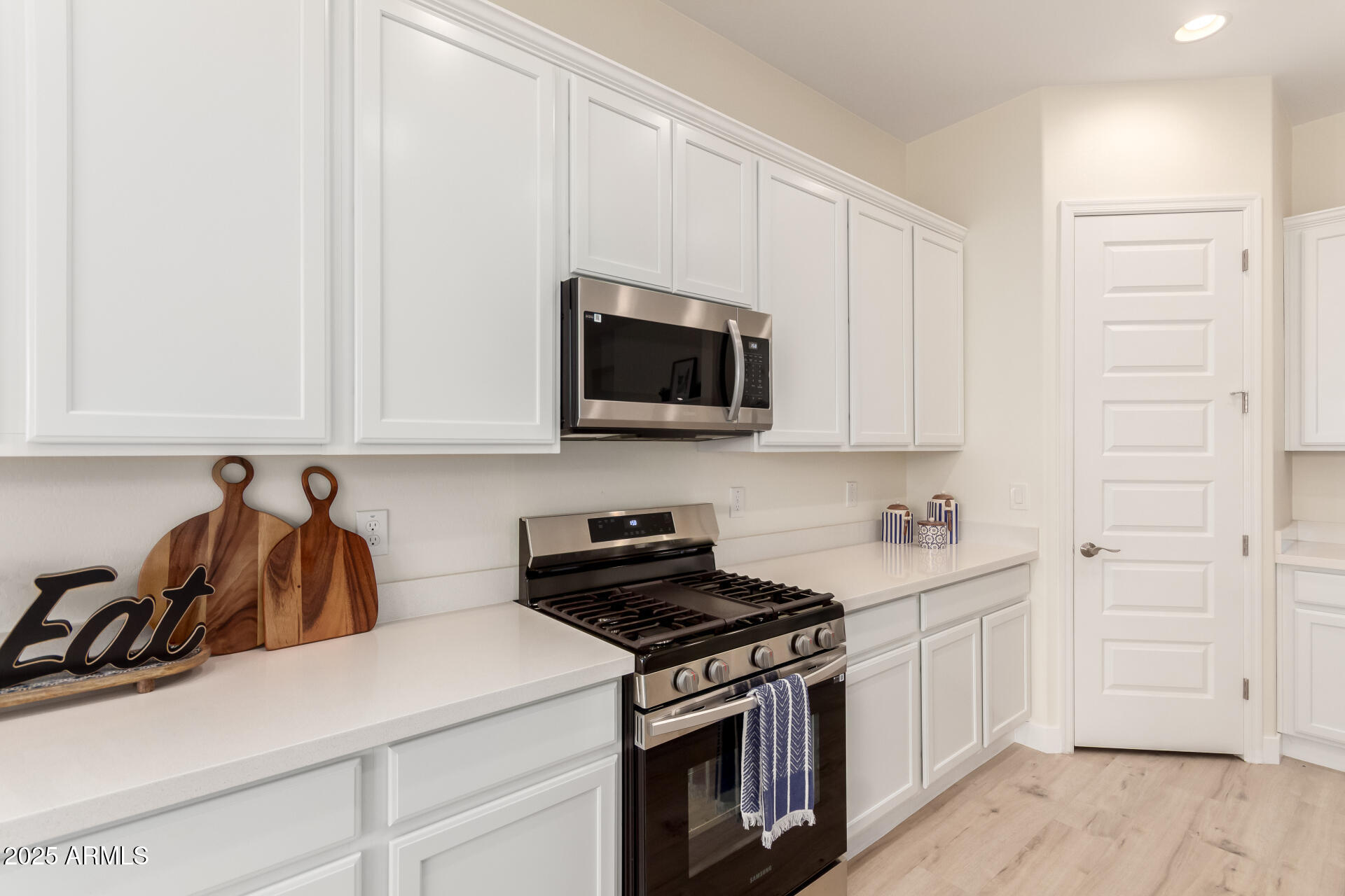 18453 W ELWOOD Street