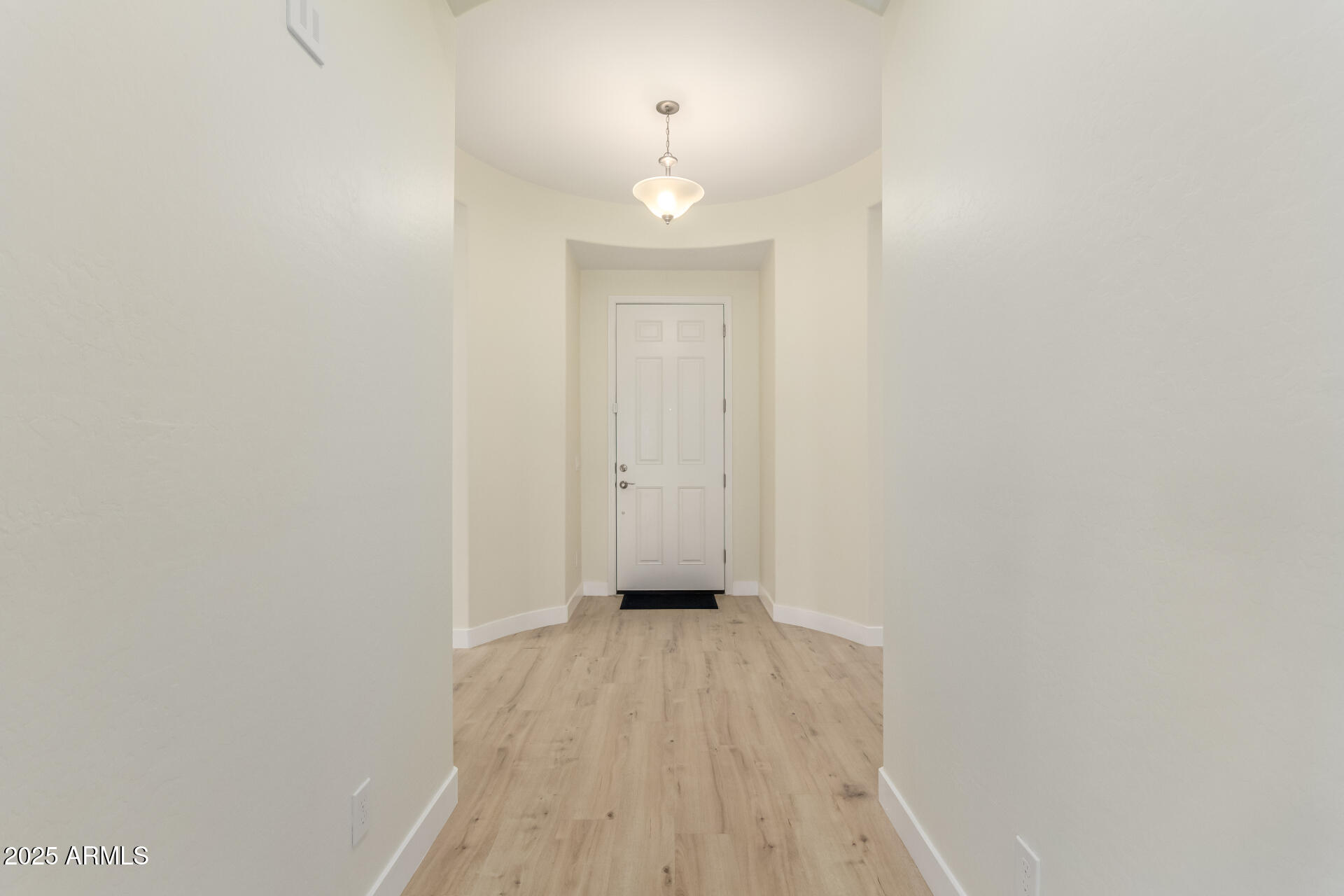 18453 W ELWOOD Street