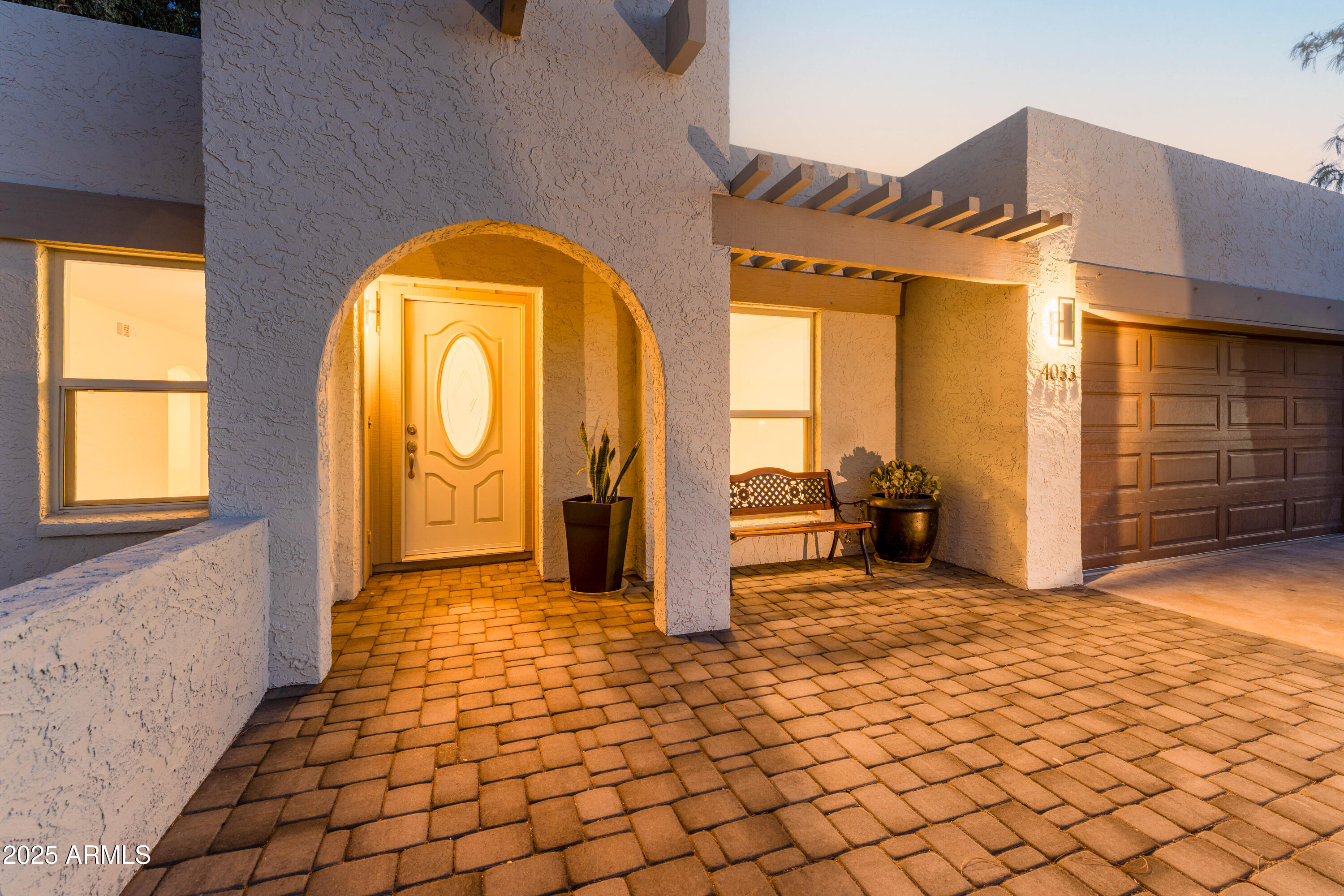 4033 W SHARON Avenue