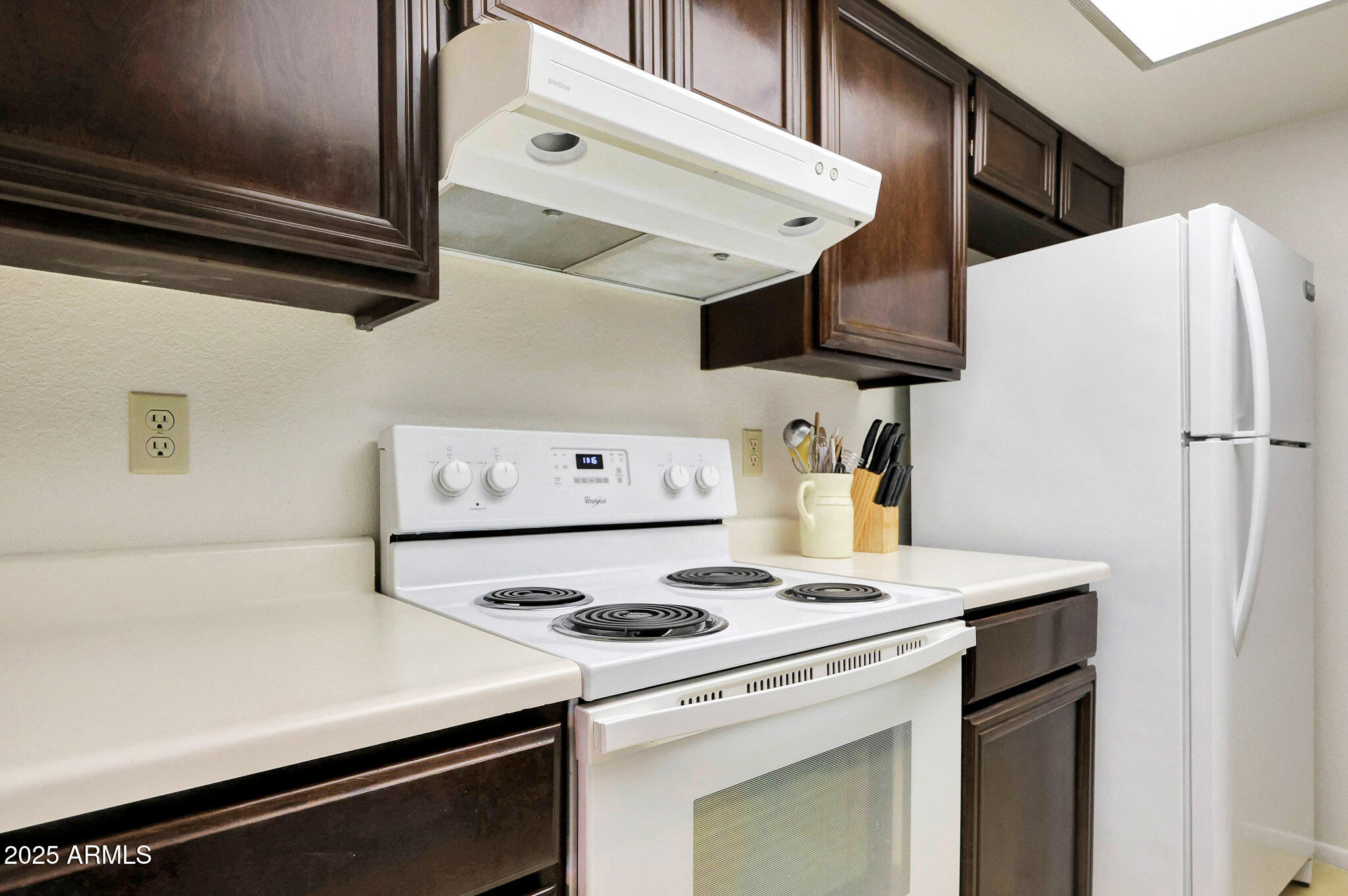 1122 E MICHELLE Drive