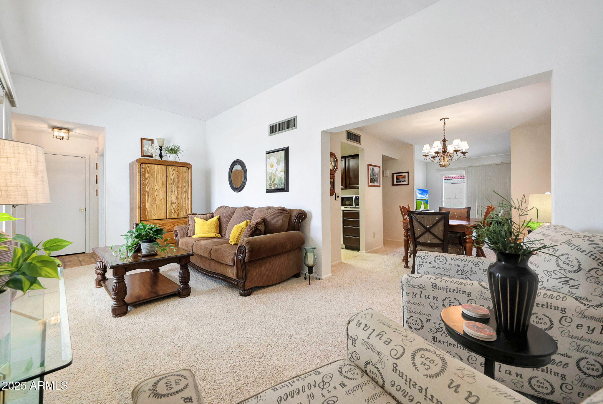 1122 E MICHELLE Drive