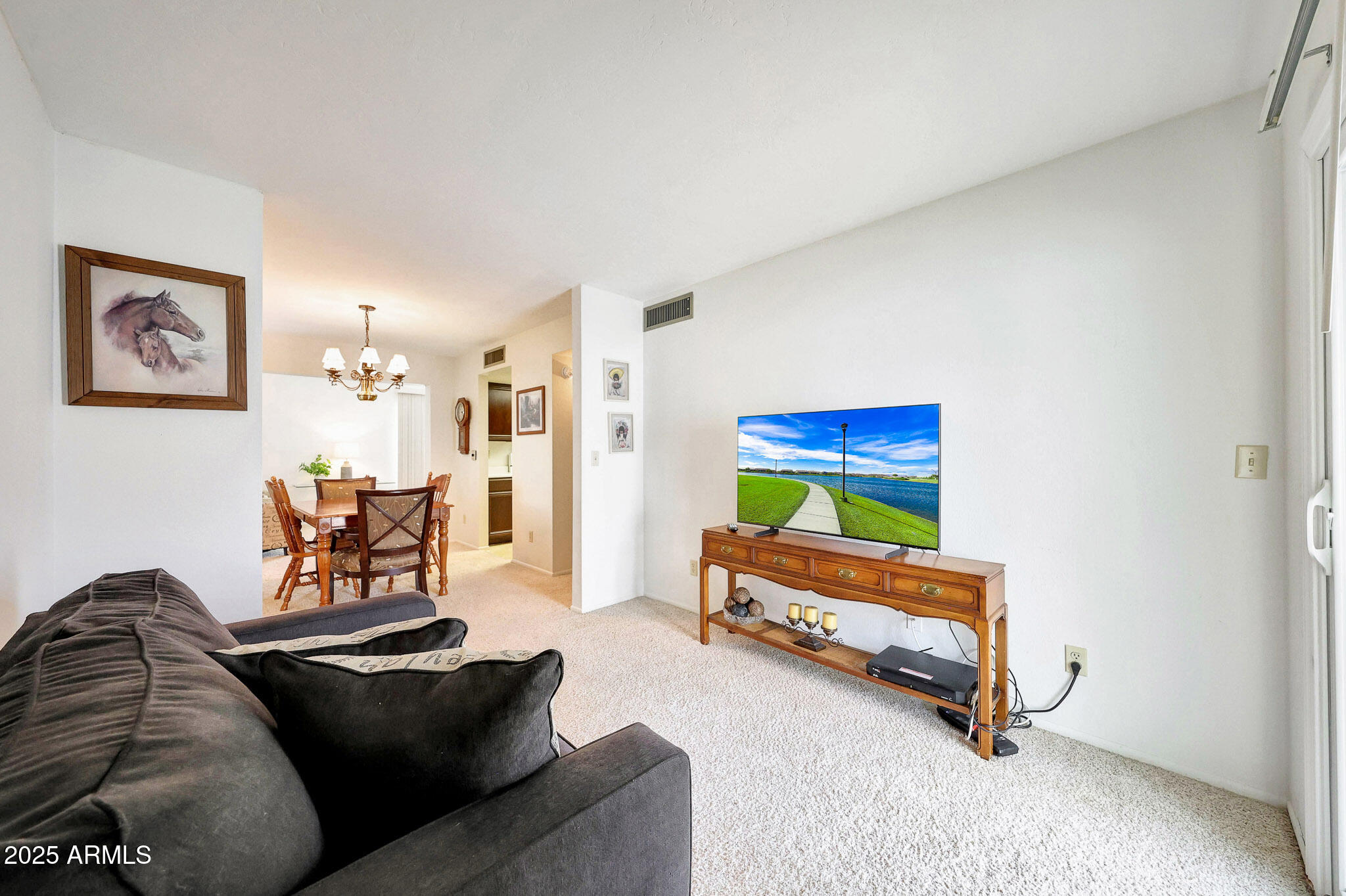 1122 E MICHELLE Drive