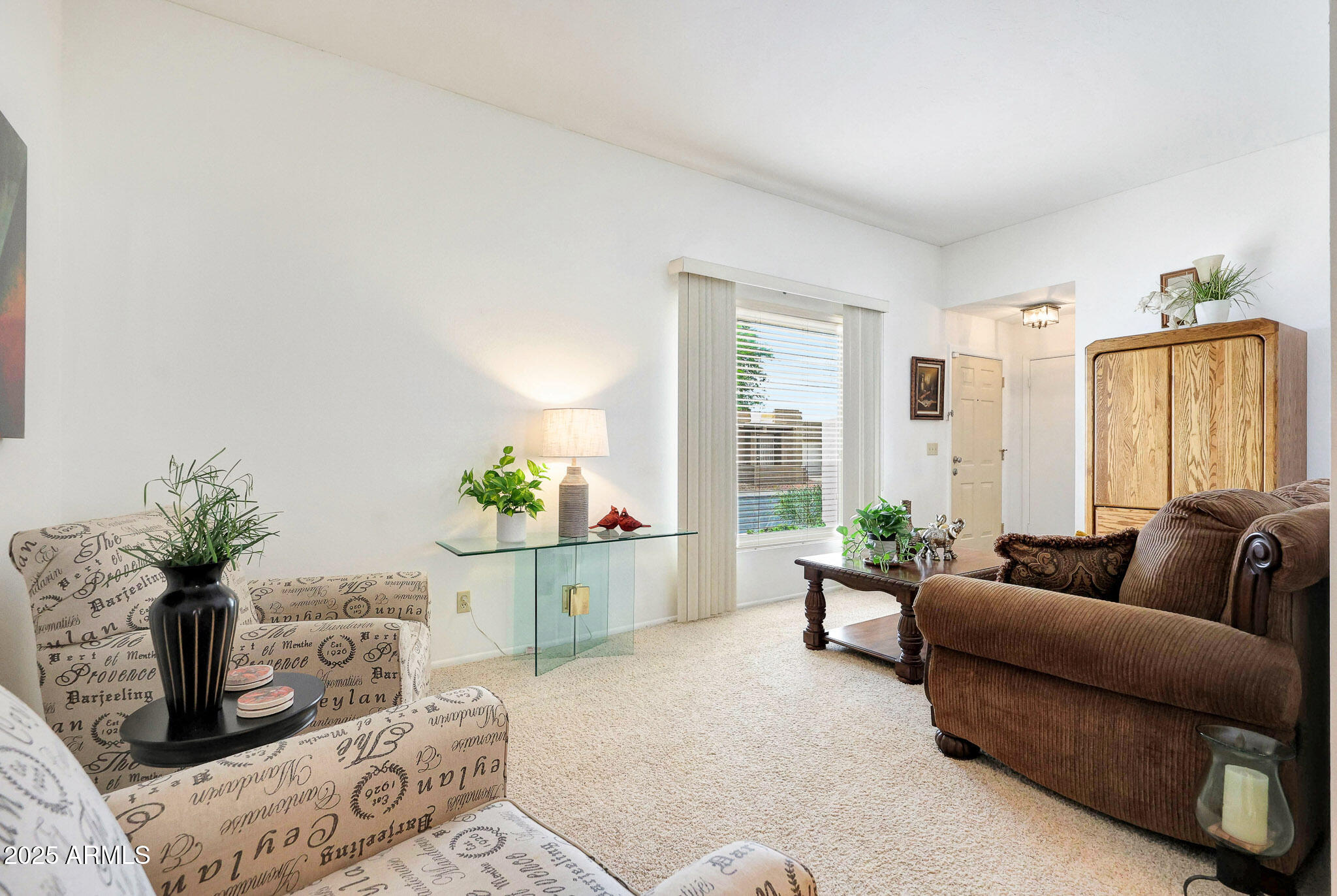 1122 E MICHELLE Drive