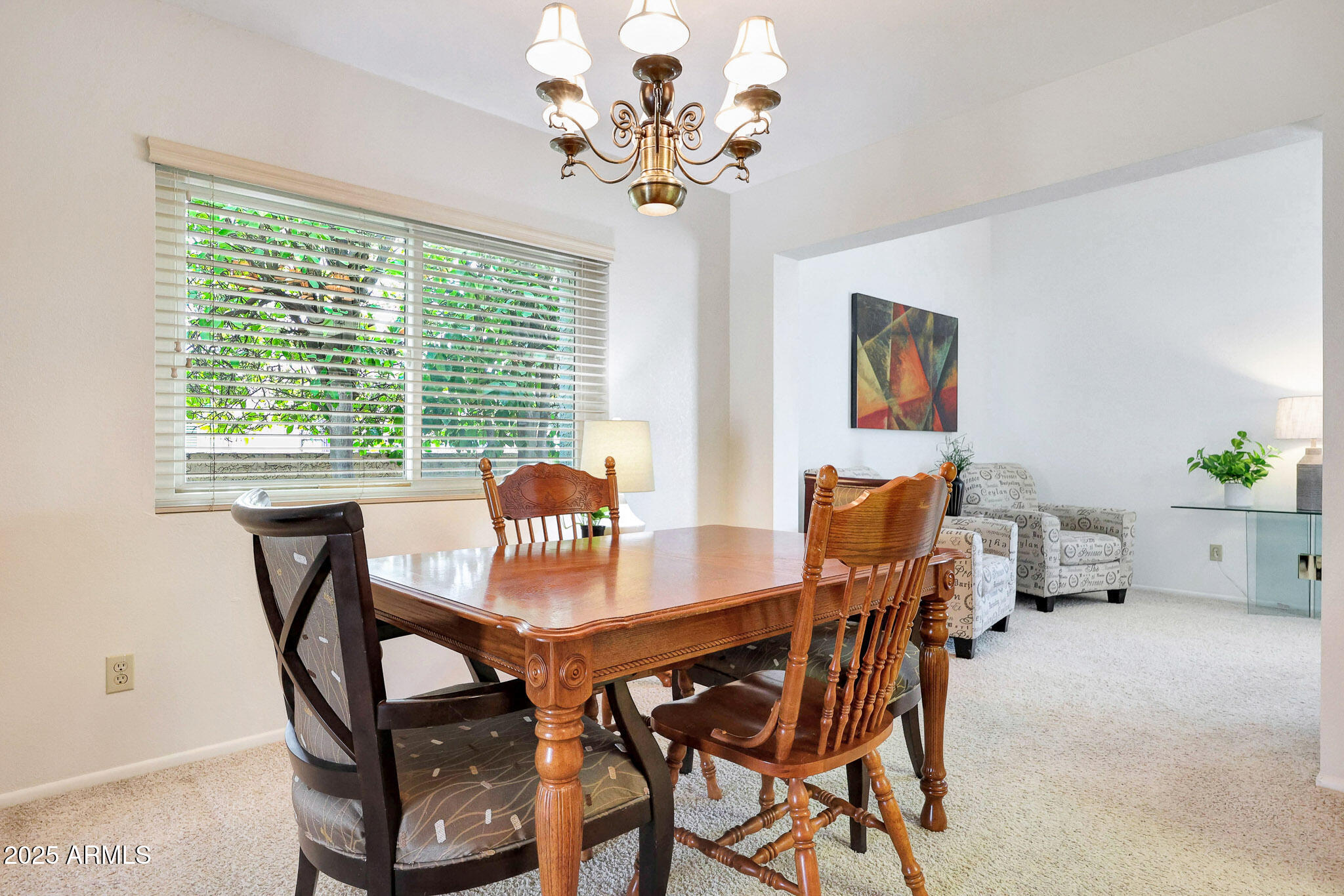 1122 E MICHELLE Drive