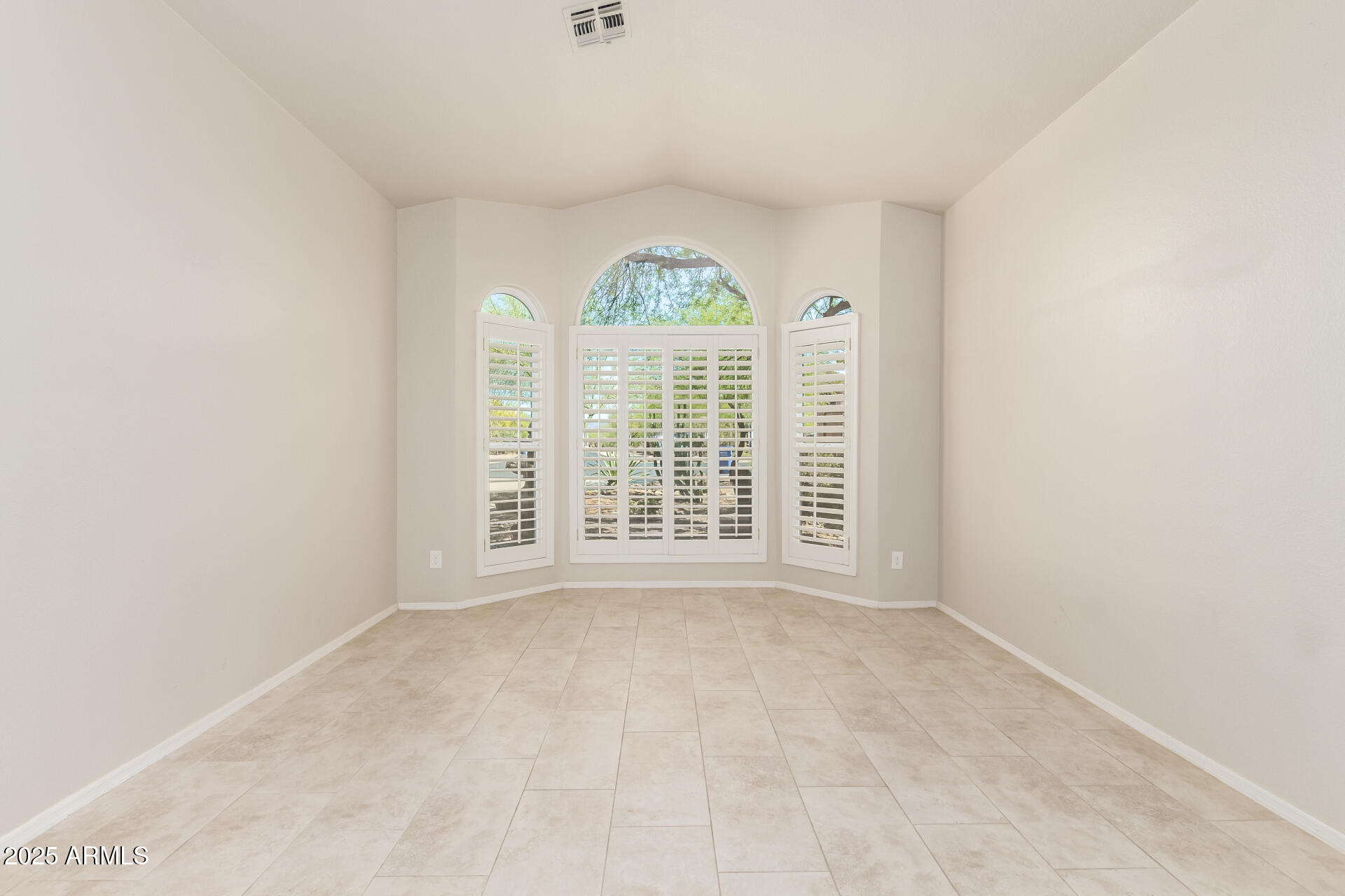 4801 E QUIEN SABE Way