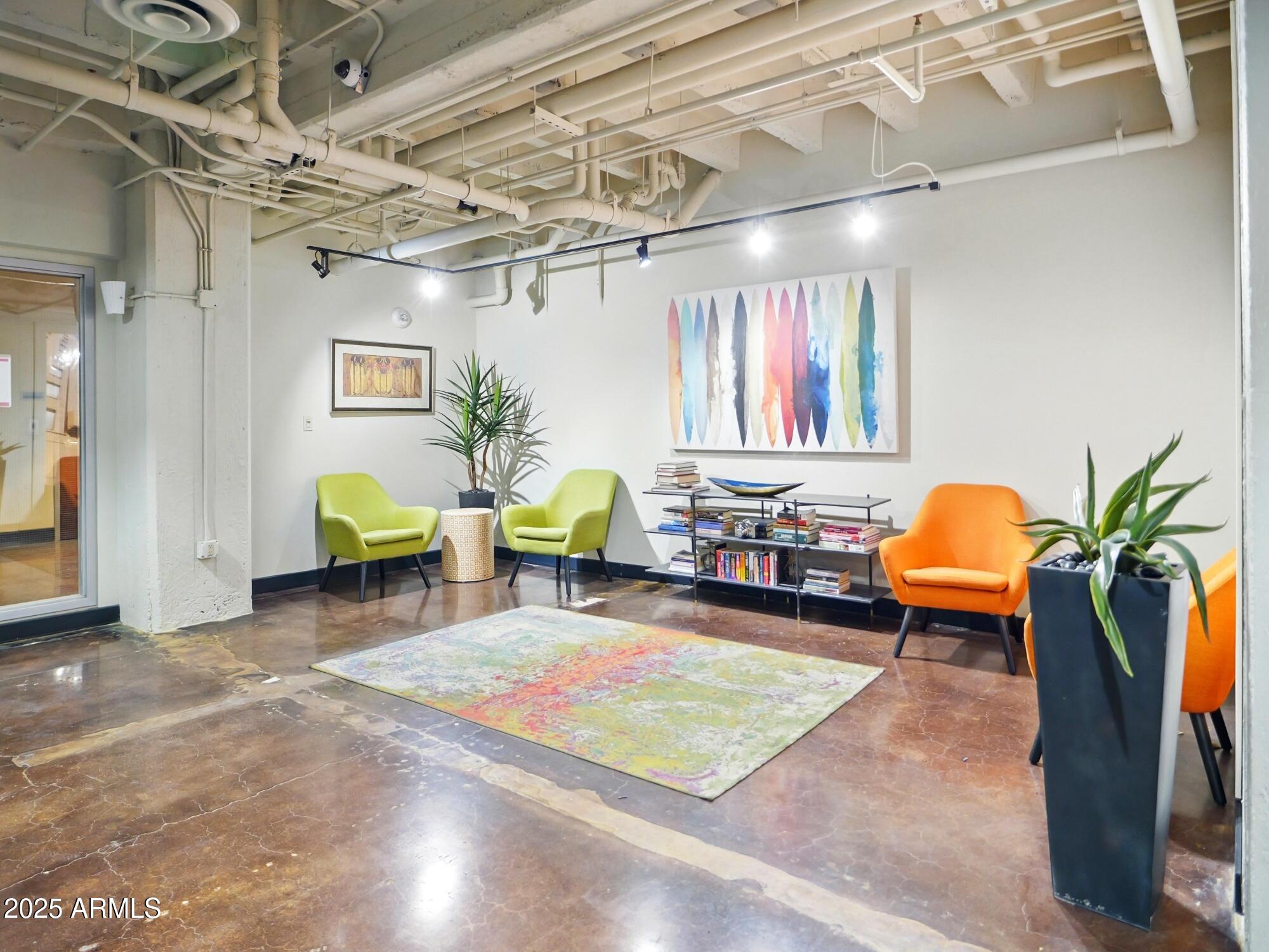 114 W Adams Street, 505