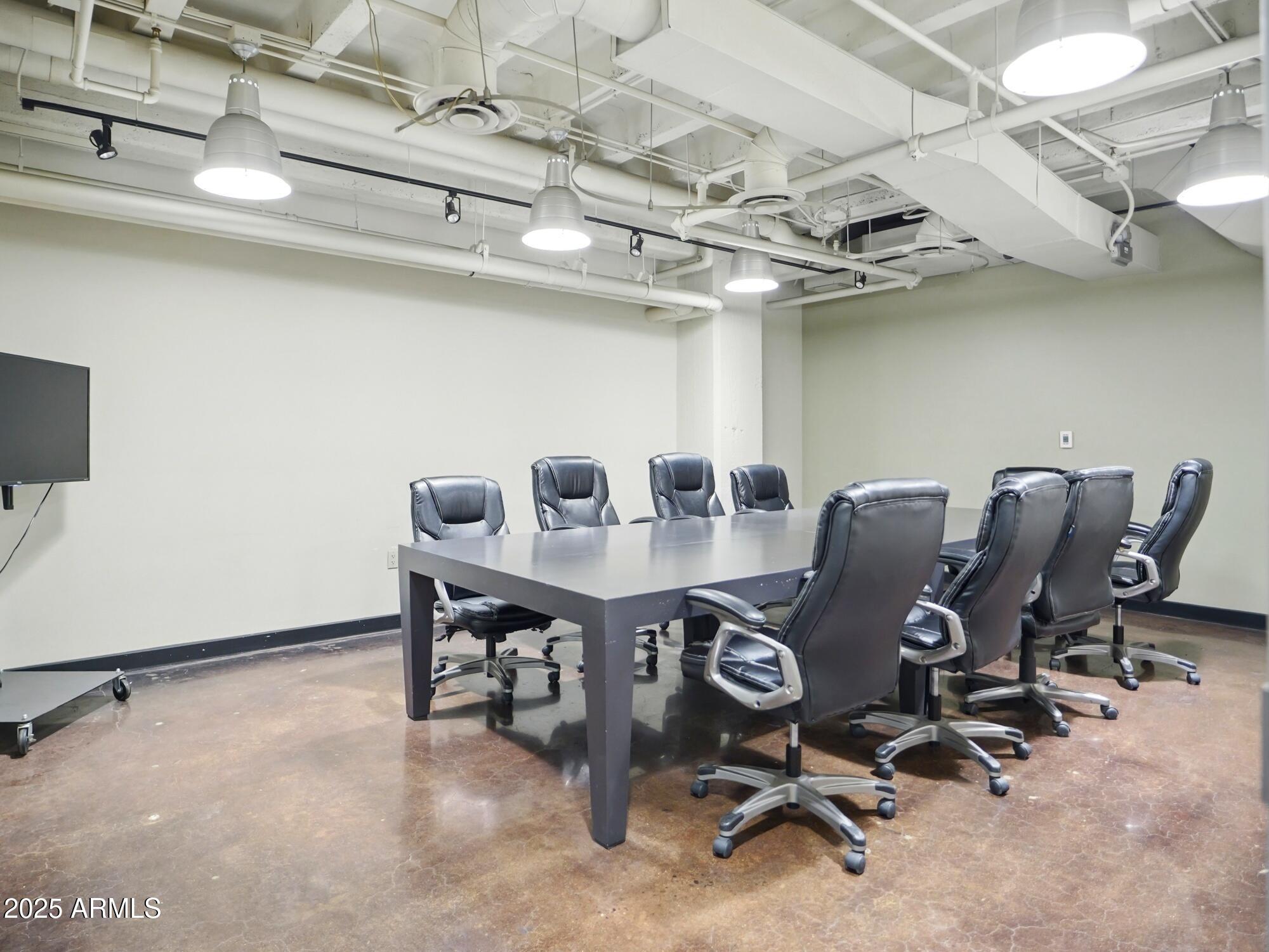 114 W Adams Street, 505