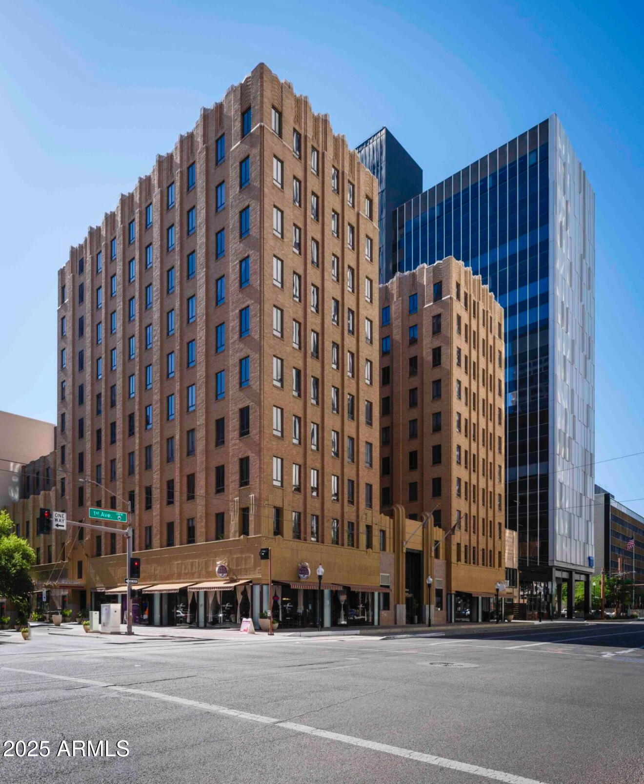 114 W Adams Street, 505