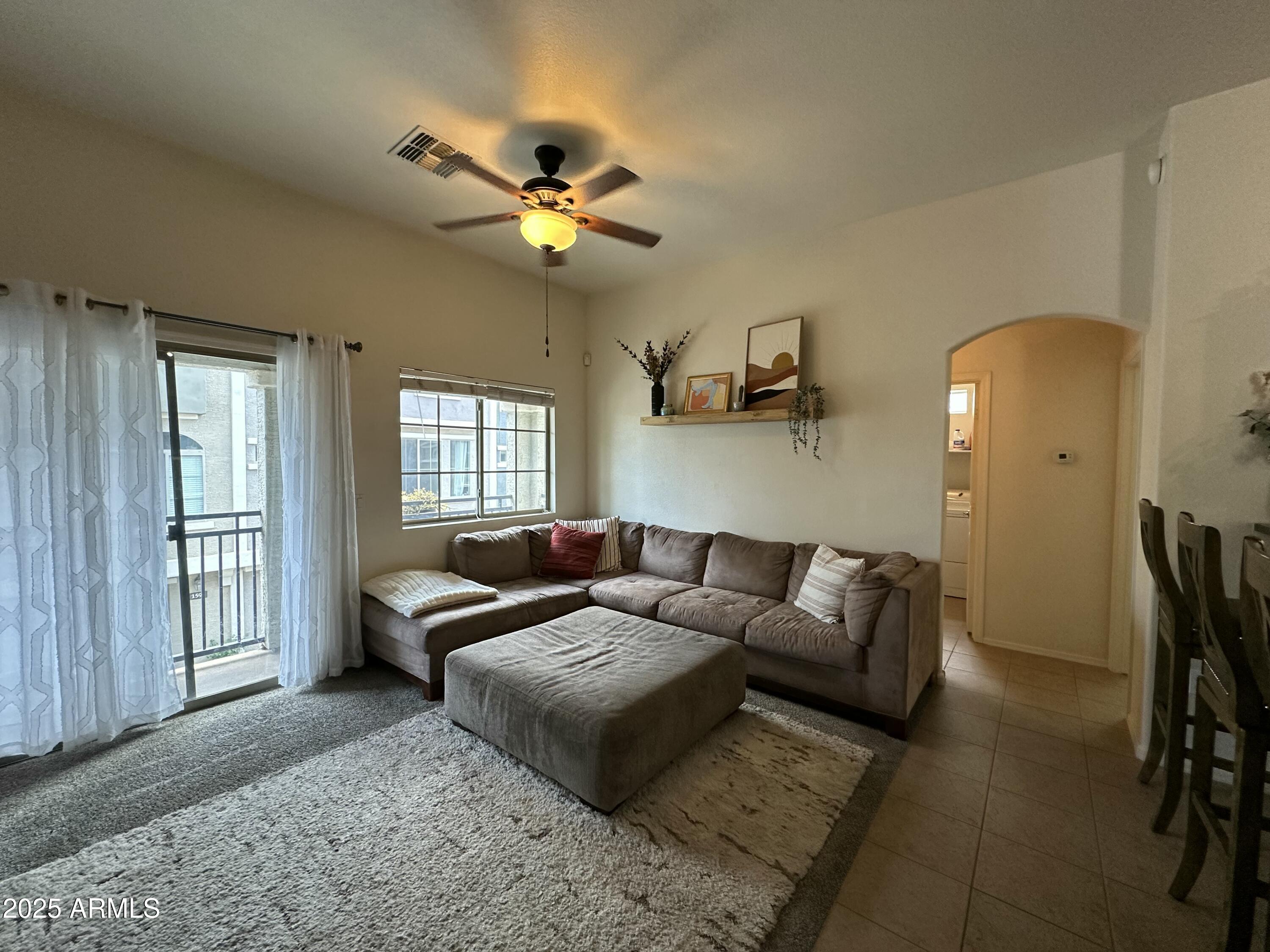 2402 E 5TH Street, 1607