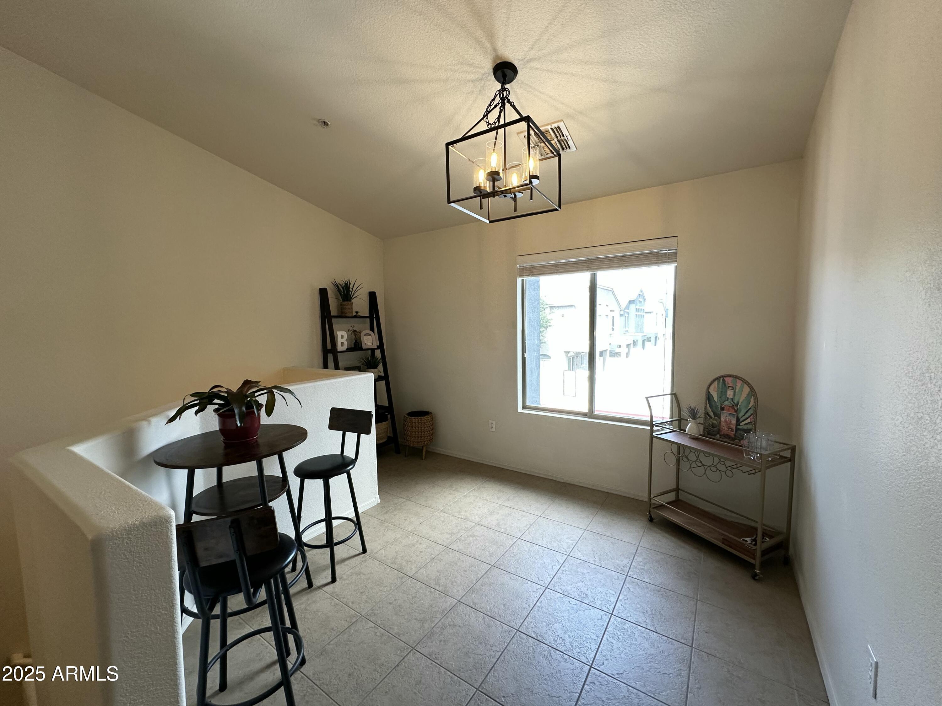 2402 E 5TH Street, 1607