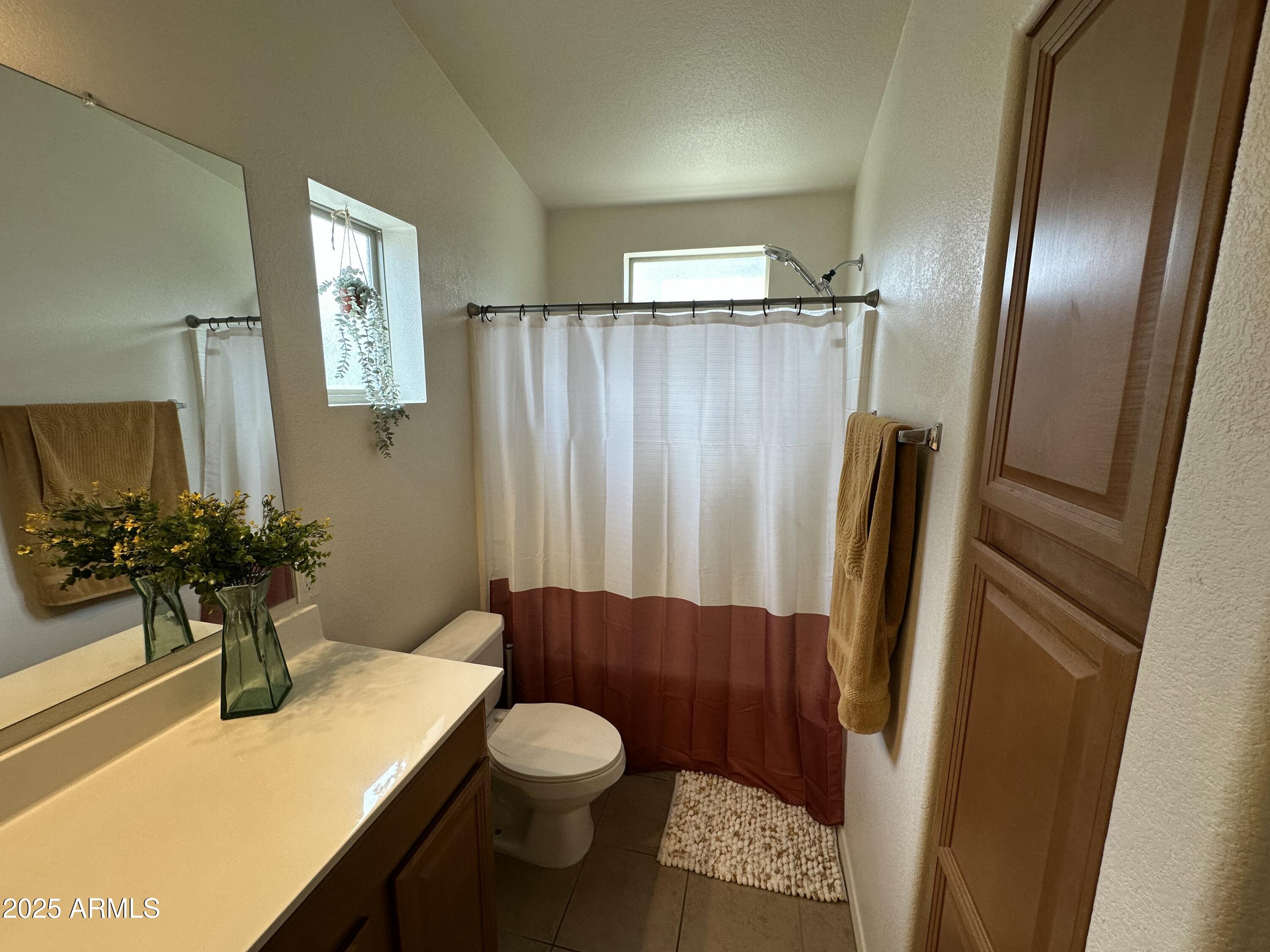 2402 E 5TH Street, 1607